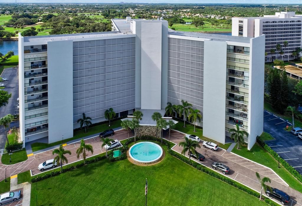 Photo of 336 Golfview 1010 Road #Apt 1010, North Palm Beach, FL 33408 (MLS # R10752592)