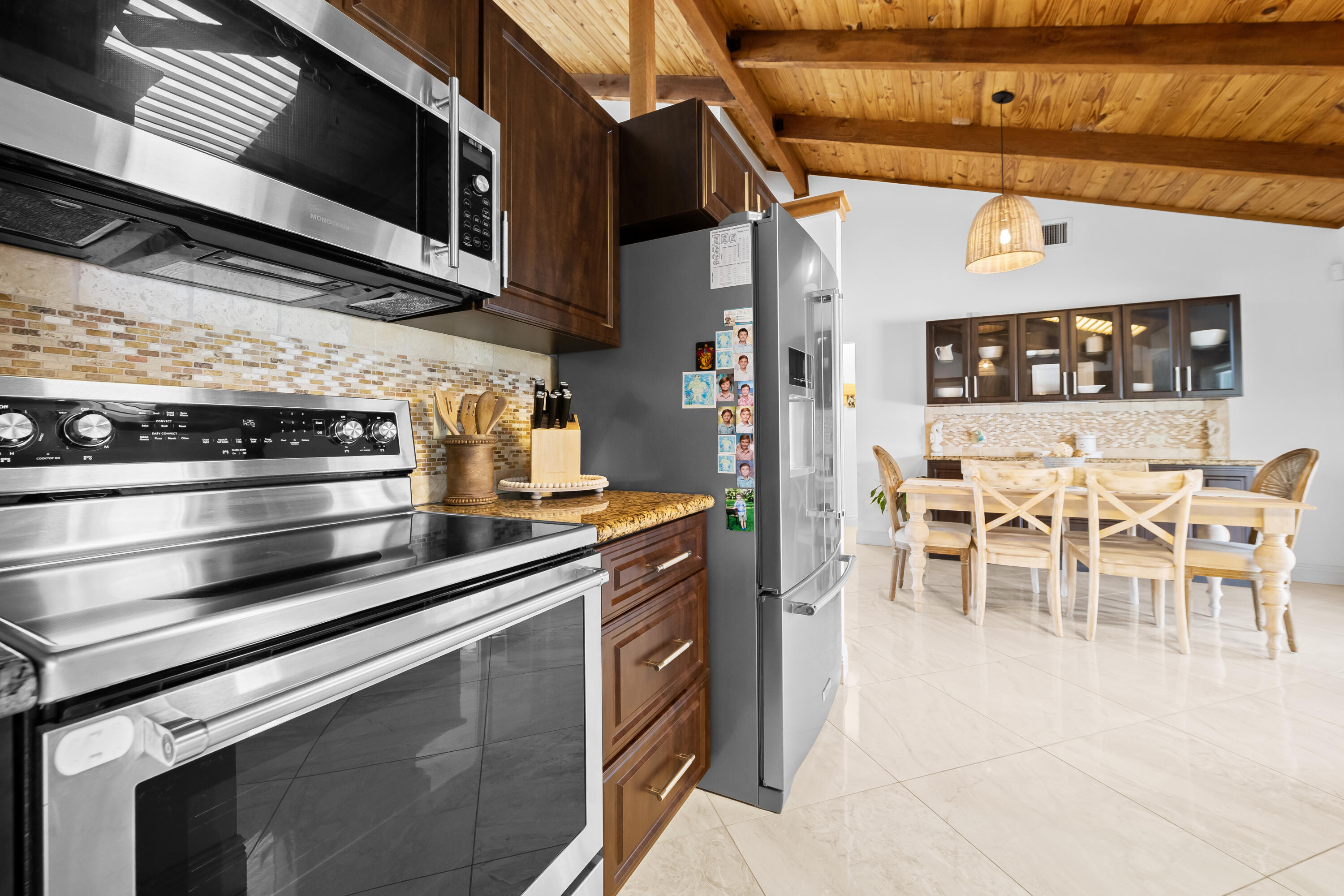 AMBERWOODS OF BOCA 1ST ADD - Residential