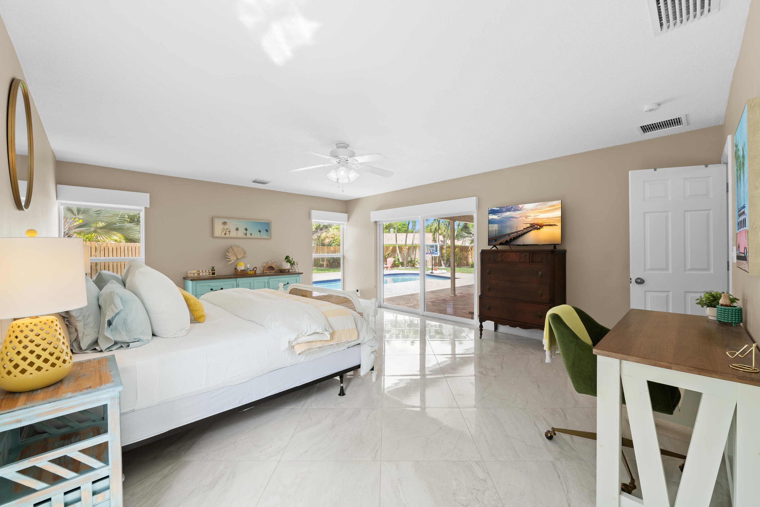 AMBERWOODS OF BOCA 1ST ADD - Residential