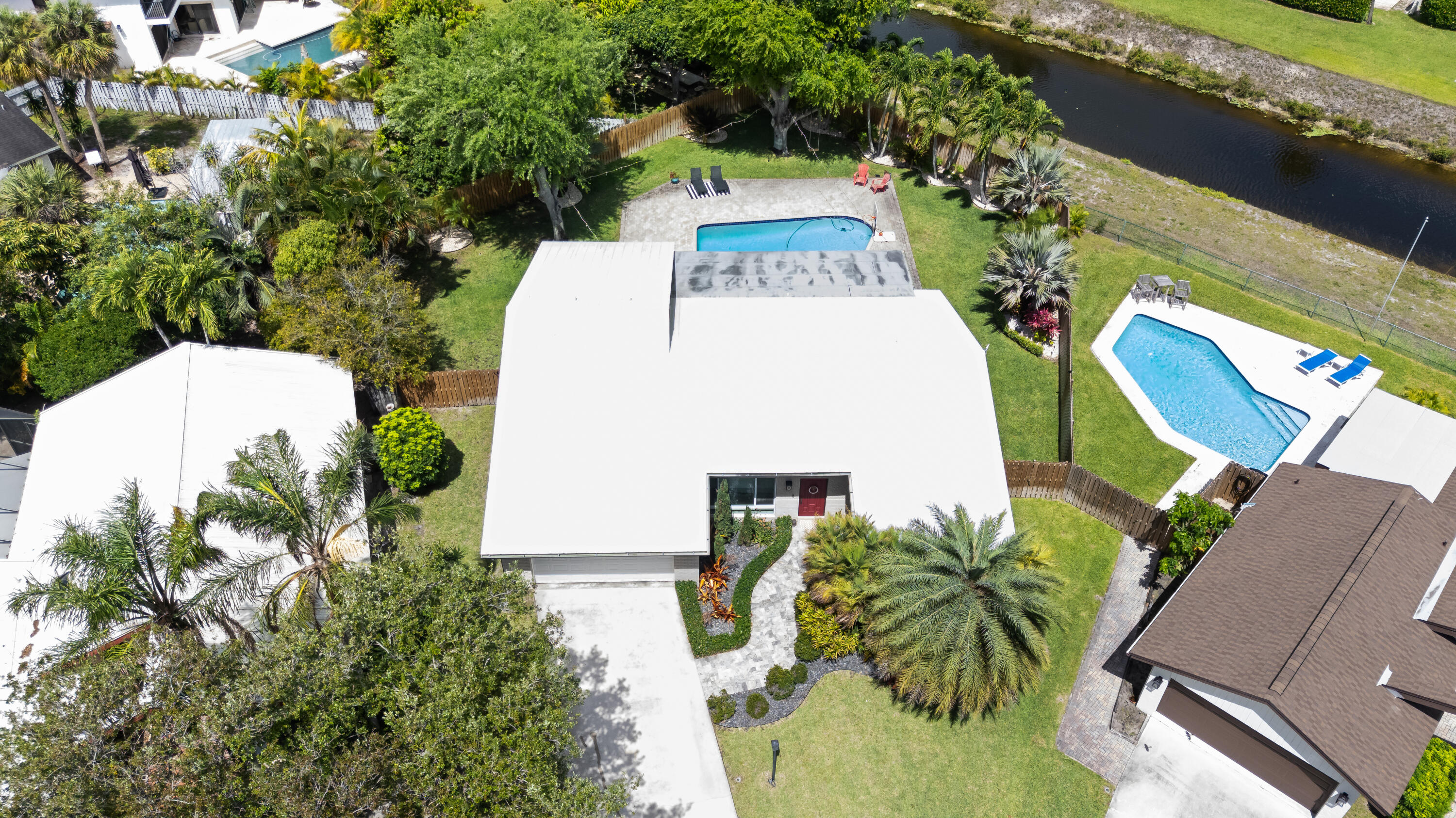 AMBERWOODS OF BOCA 1ST ADD - Residential