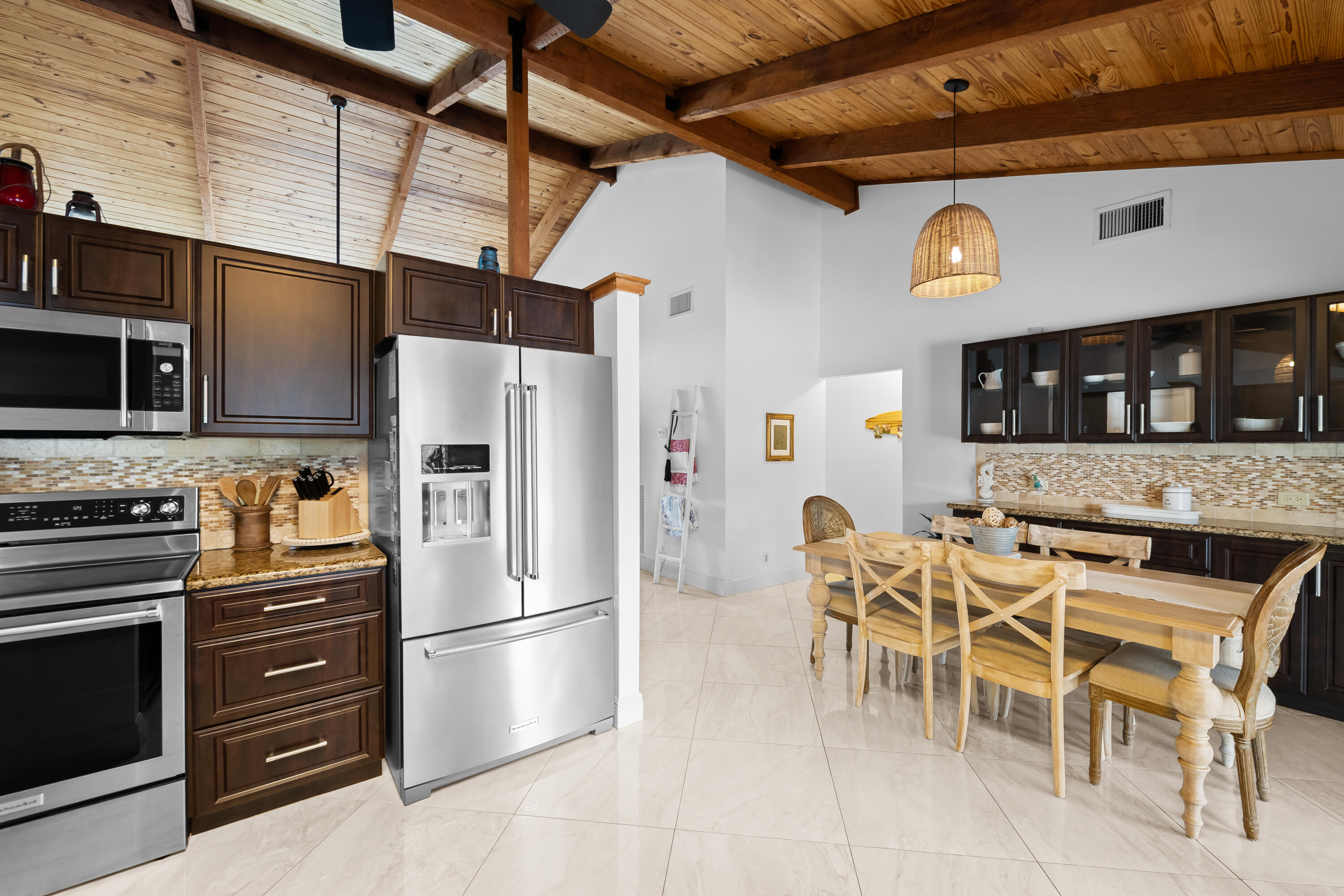 AMBERWOODS OF BOCA 1ST ADD - Residential