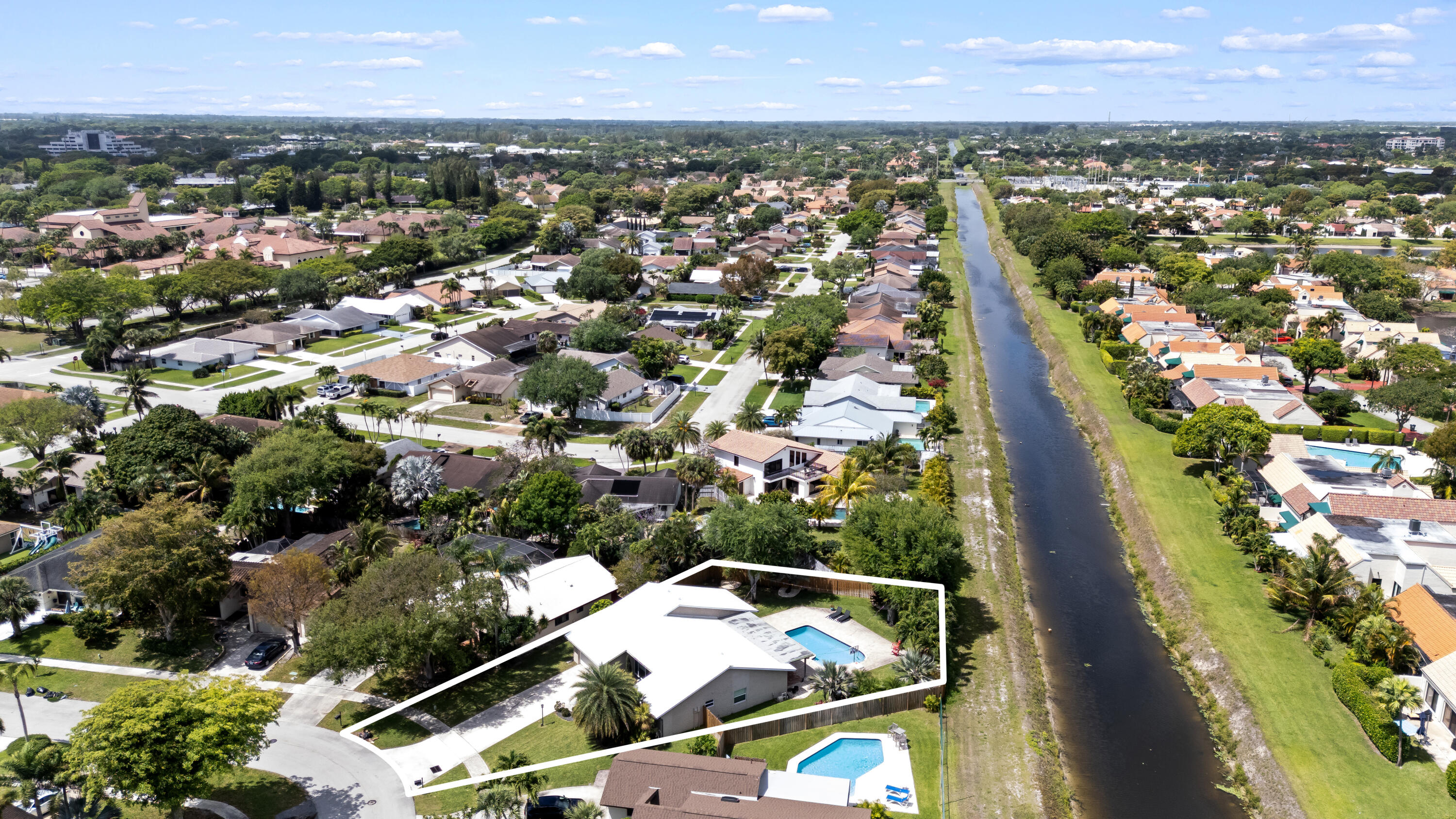 AMBERWOODS OF BOCA 1ST ADD - Residential