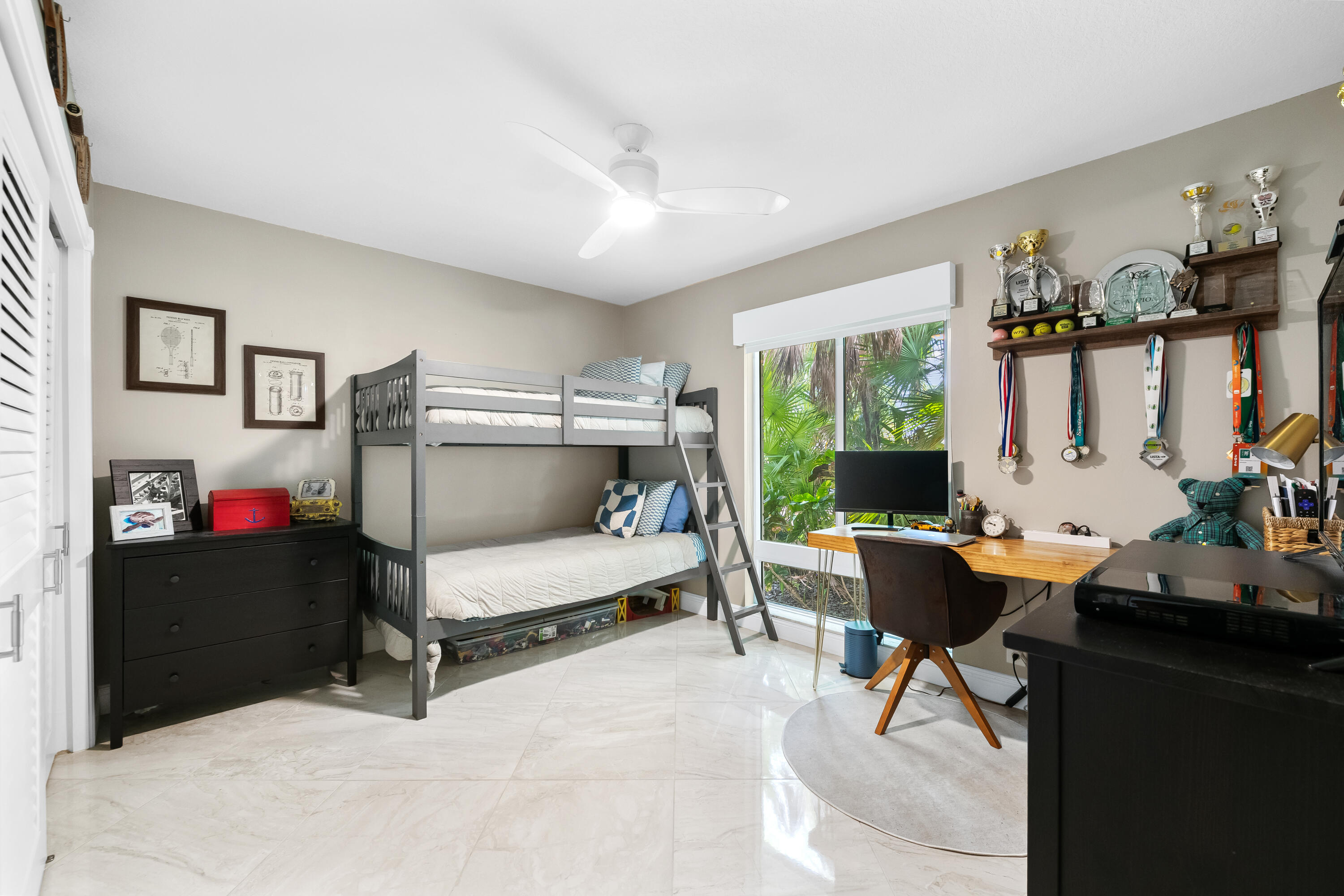 AMBERWOODS OF BOCA 1ST ADD - Residential