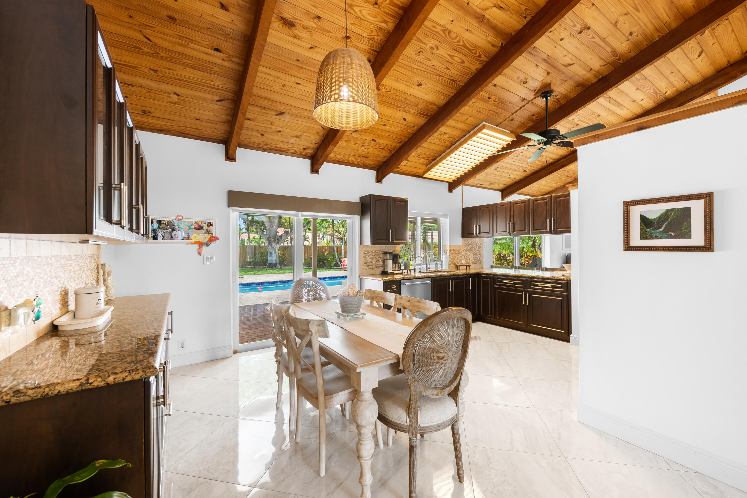 AMBERWOODS OF BOCA 1ST ADD - Residential