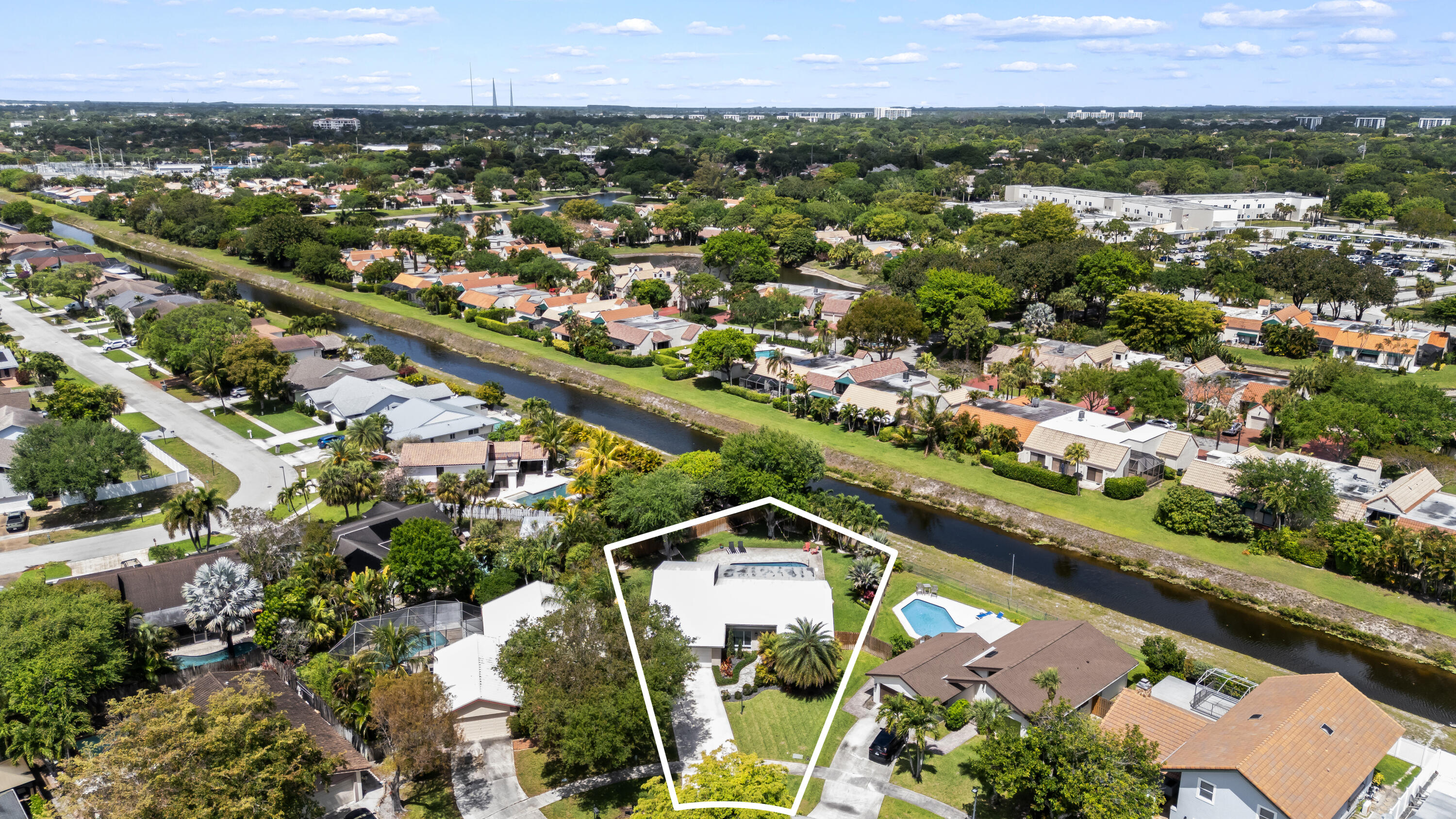 AMBERWOODS OF BOCA 1ST ADD - Residential