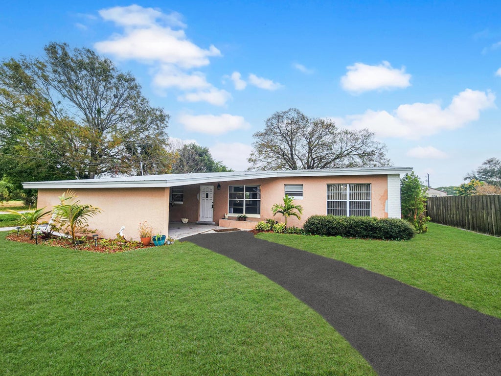 Photo of 3720 Saint Marks Drive, Fort Pierce, FL 34982 (MLS # R11055499)