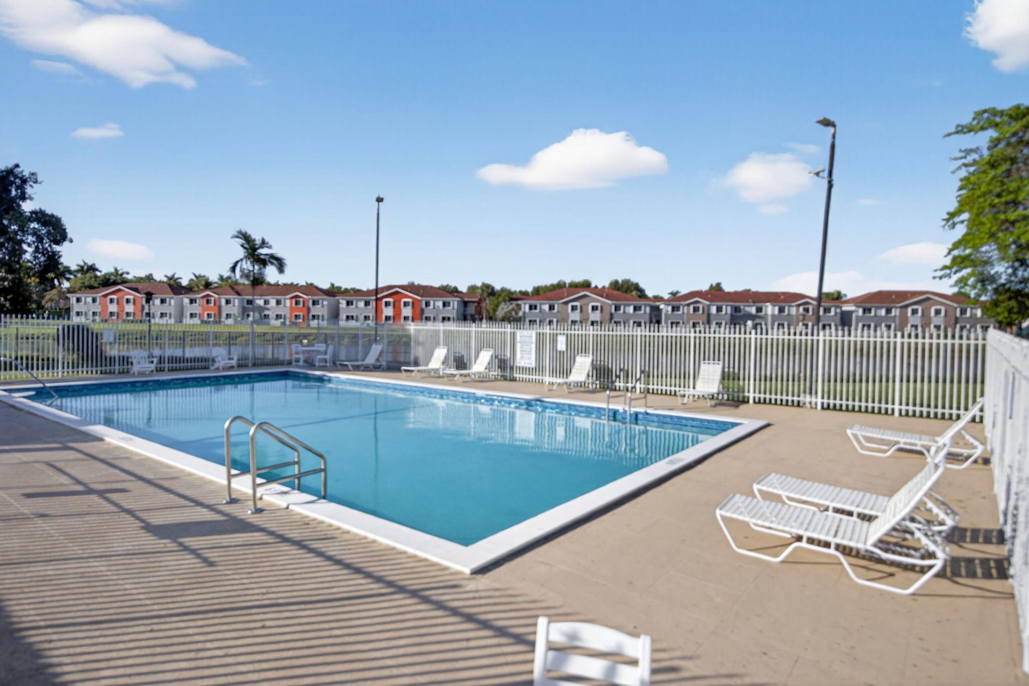 CUTLER CREEK VILLAGE COND - Residential