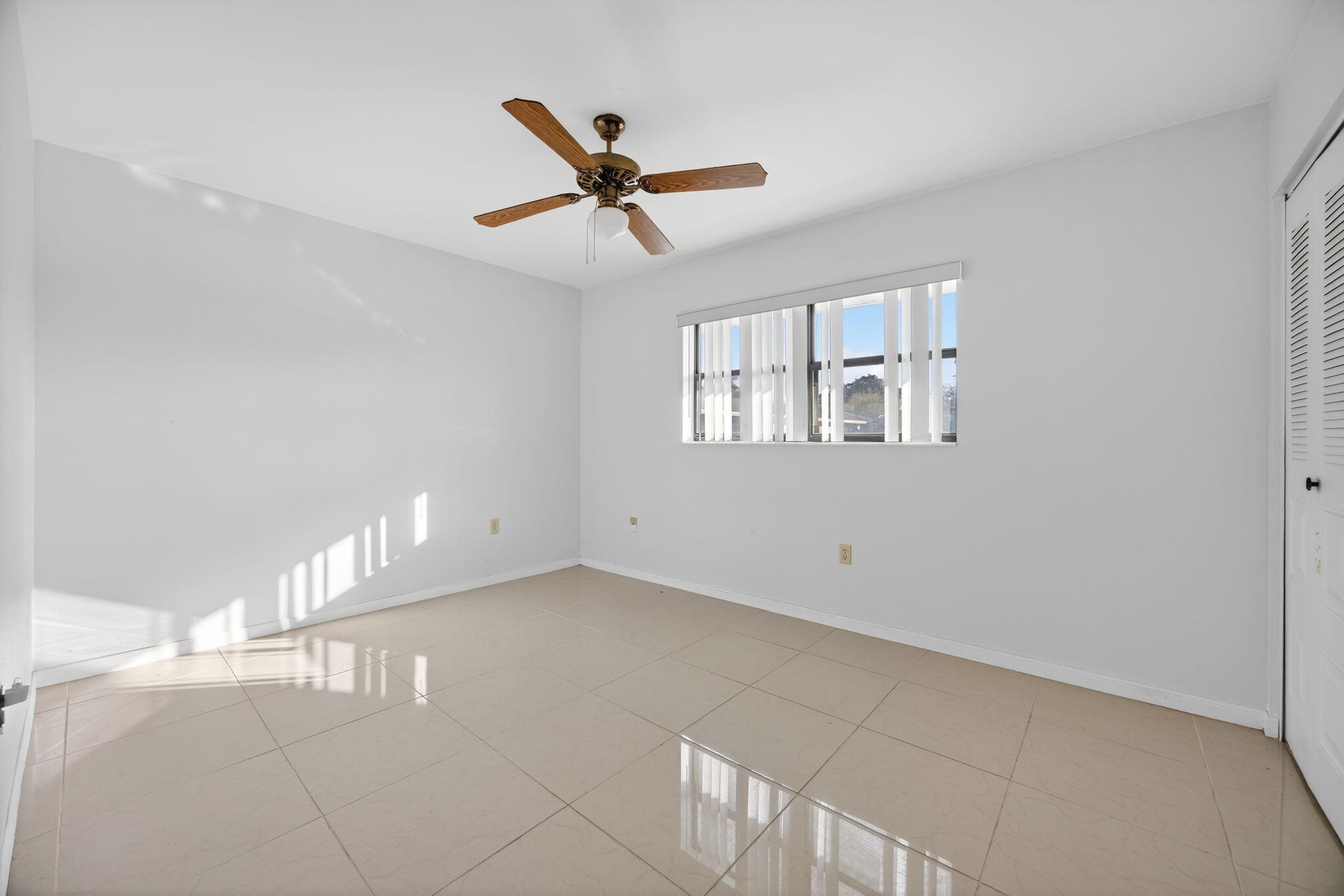 CUTLER CREEK VILLAGE CONDO - Residential