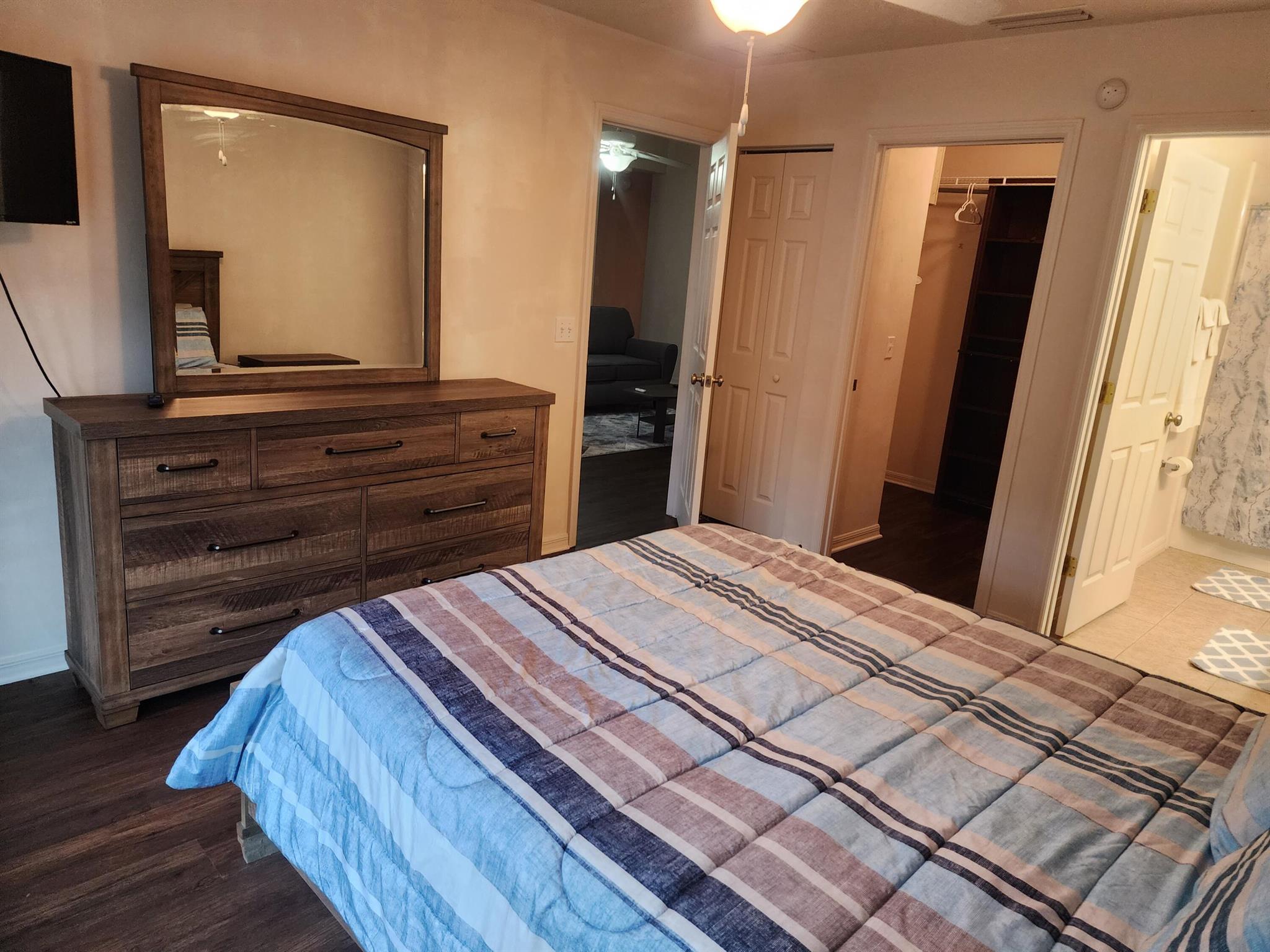 4647 NE 15 Terrace Terrace