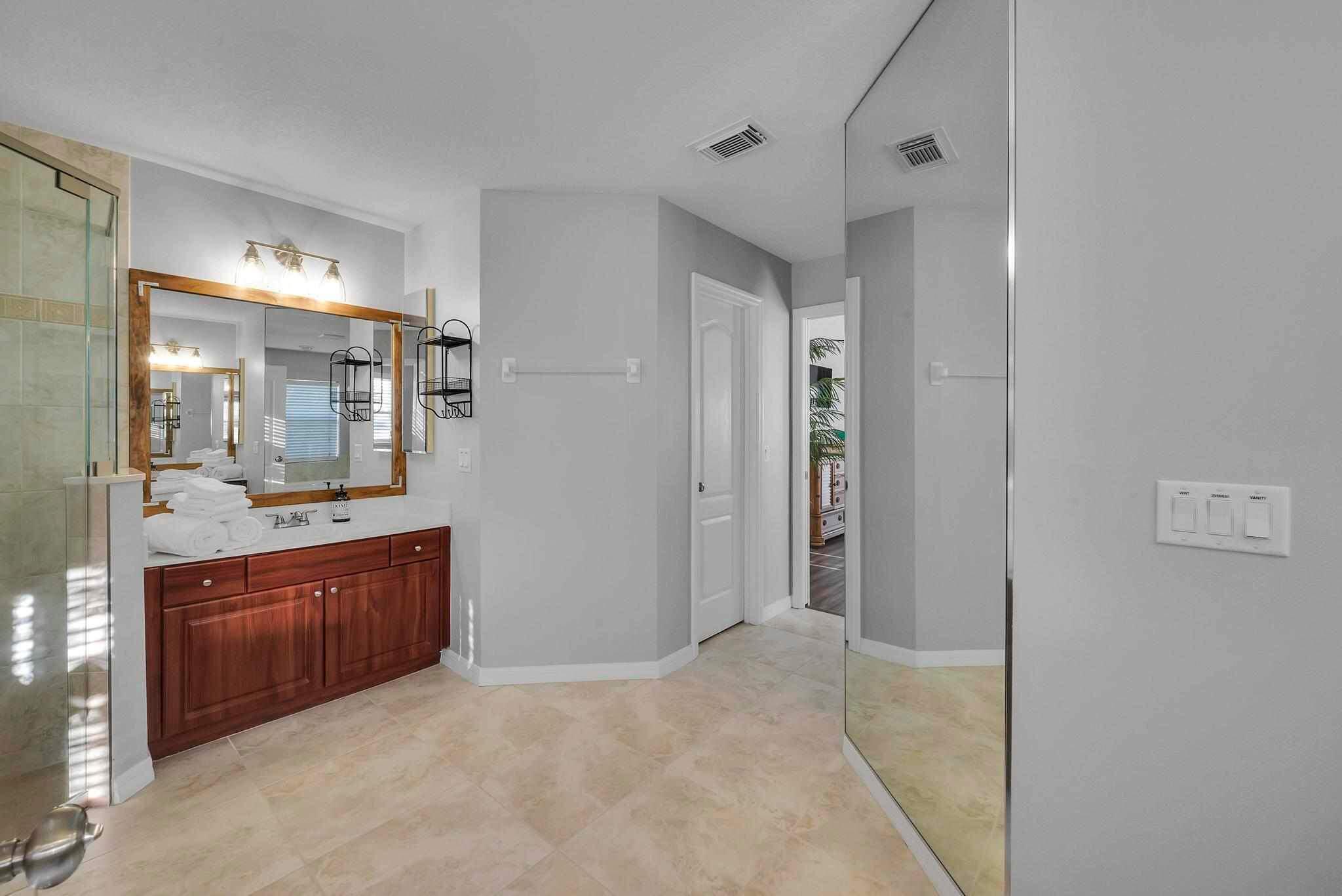 PORT ST LUCIE SECTION 45 - Residential Lease