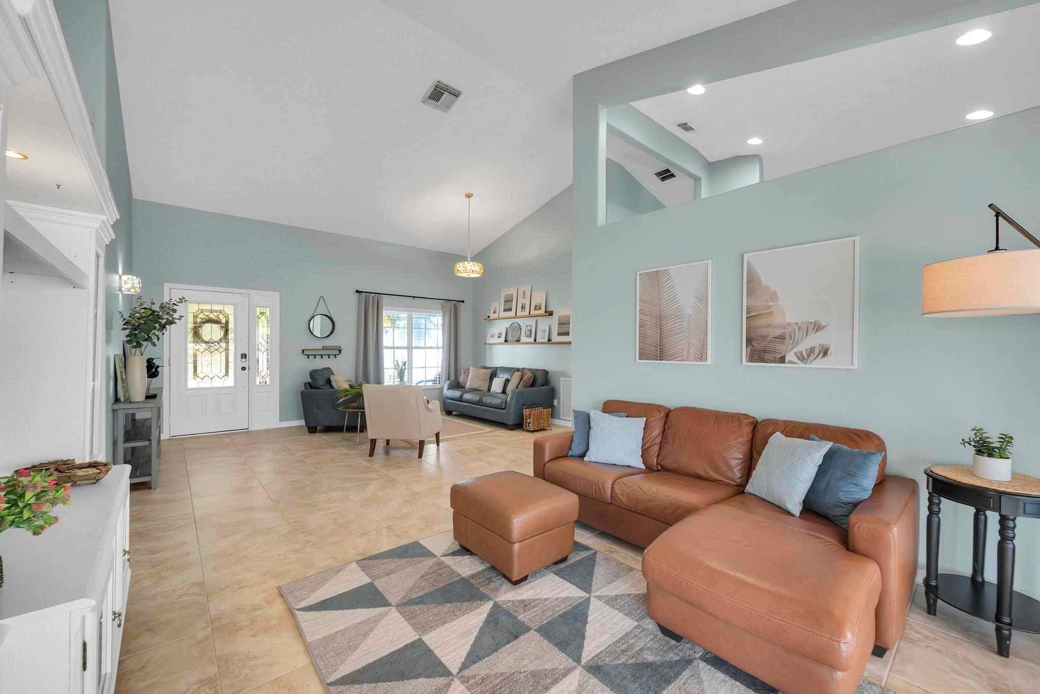 PORT ST LUCIE SECTION 45 - Residential Lease