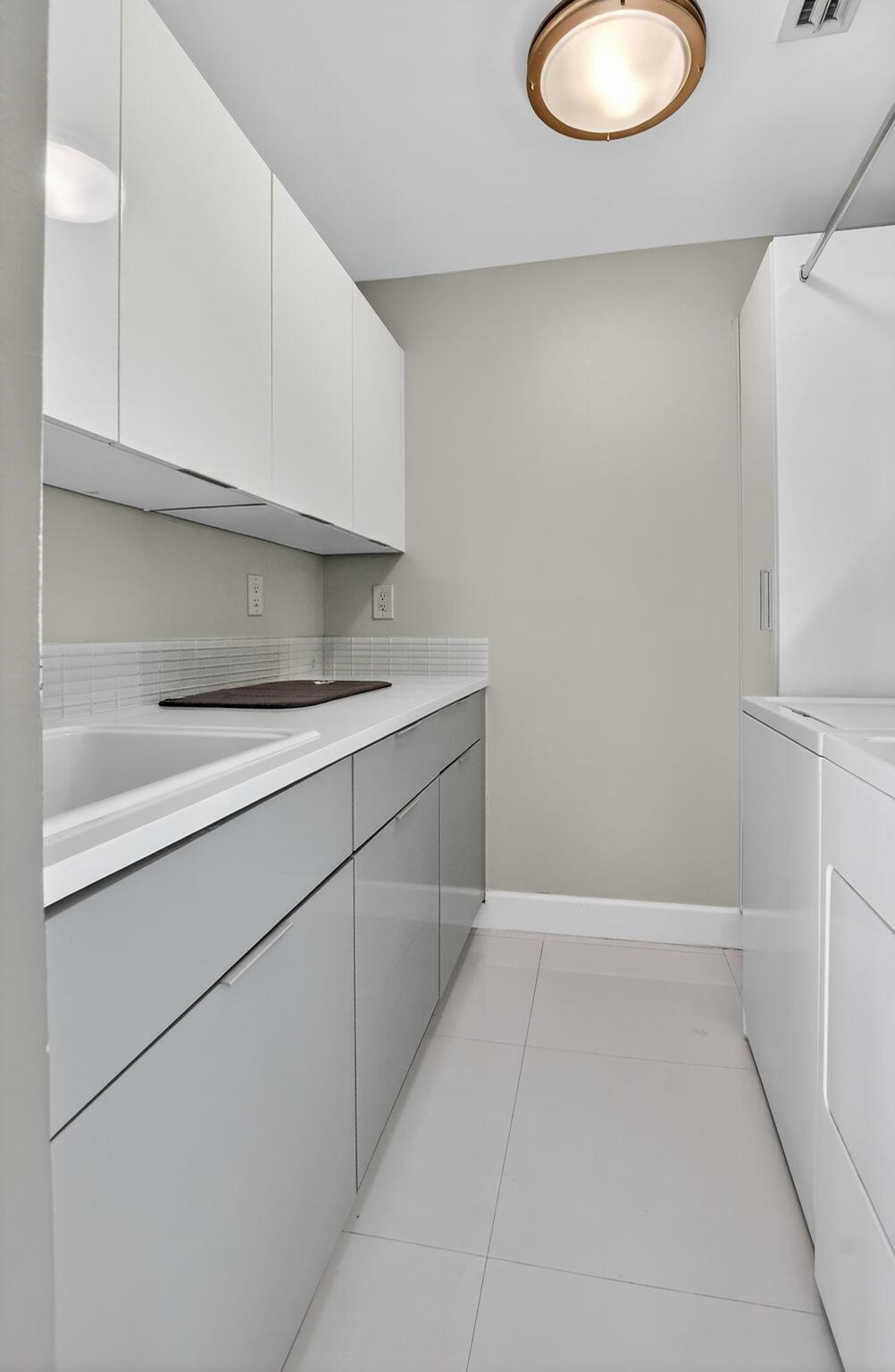 REGENCY AT BOCA POINTE - Residential Lease