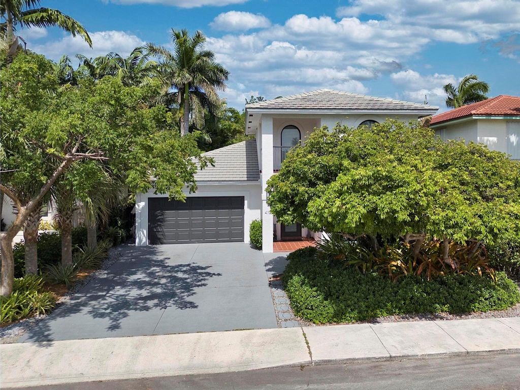 Photo of 419 N Lakeside Drive, Lake Worth Beach, FL 33460 (MLS # R11110595)