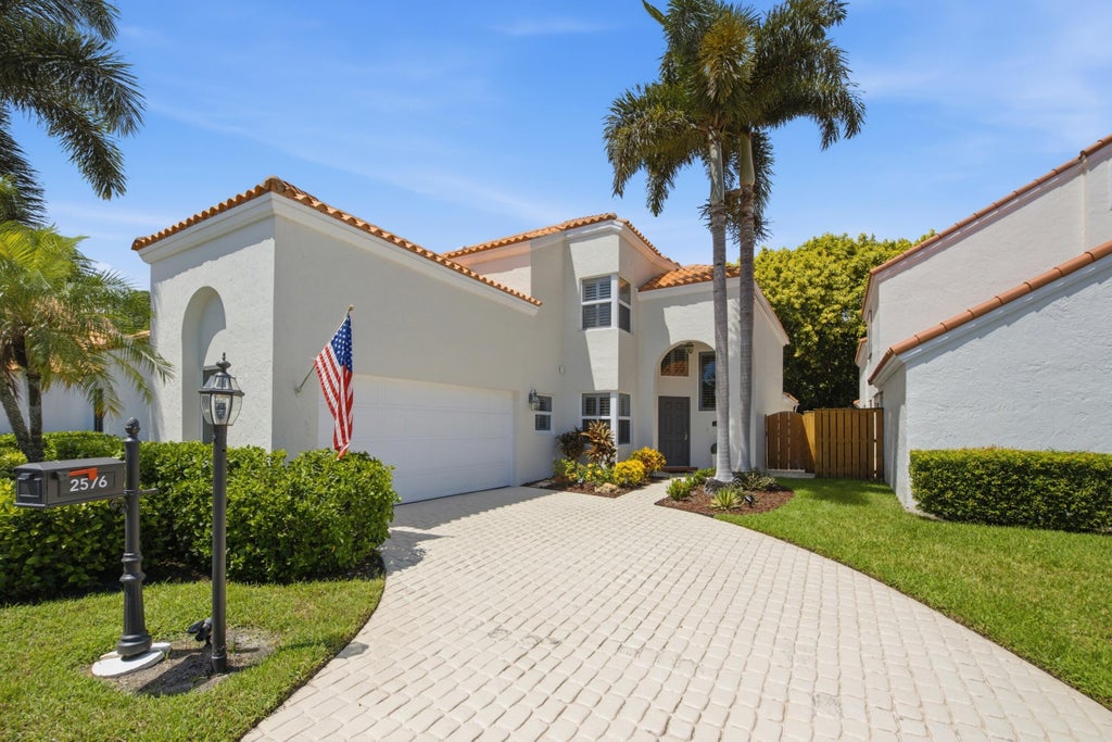 Photo of 2576 LA CRISTAL Circle, Palm Beach Gardens, FL 33410 (MLS # B26073727)