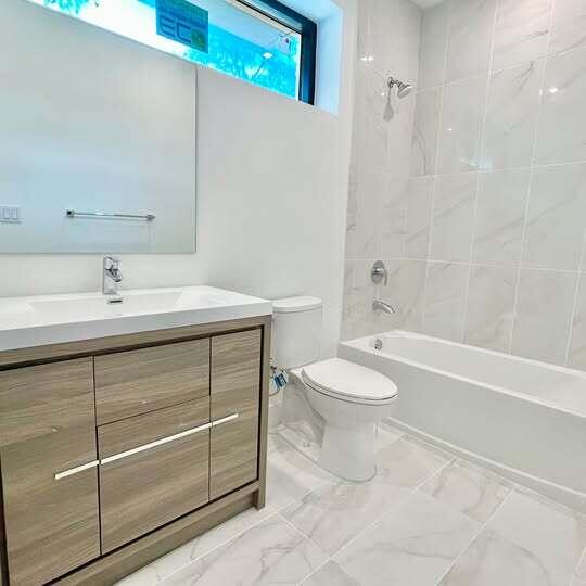 OAKS PLACE - Residential