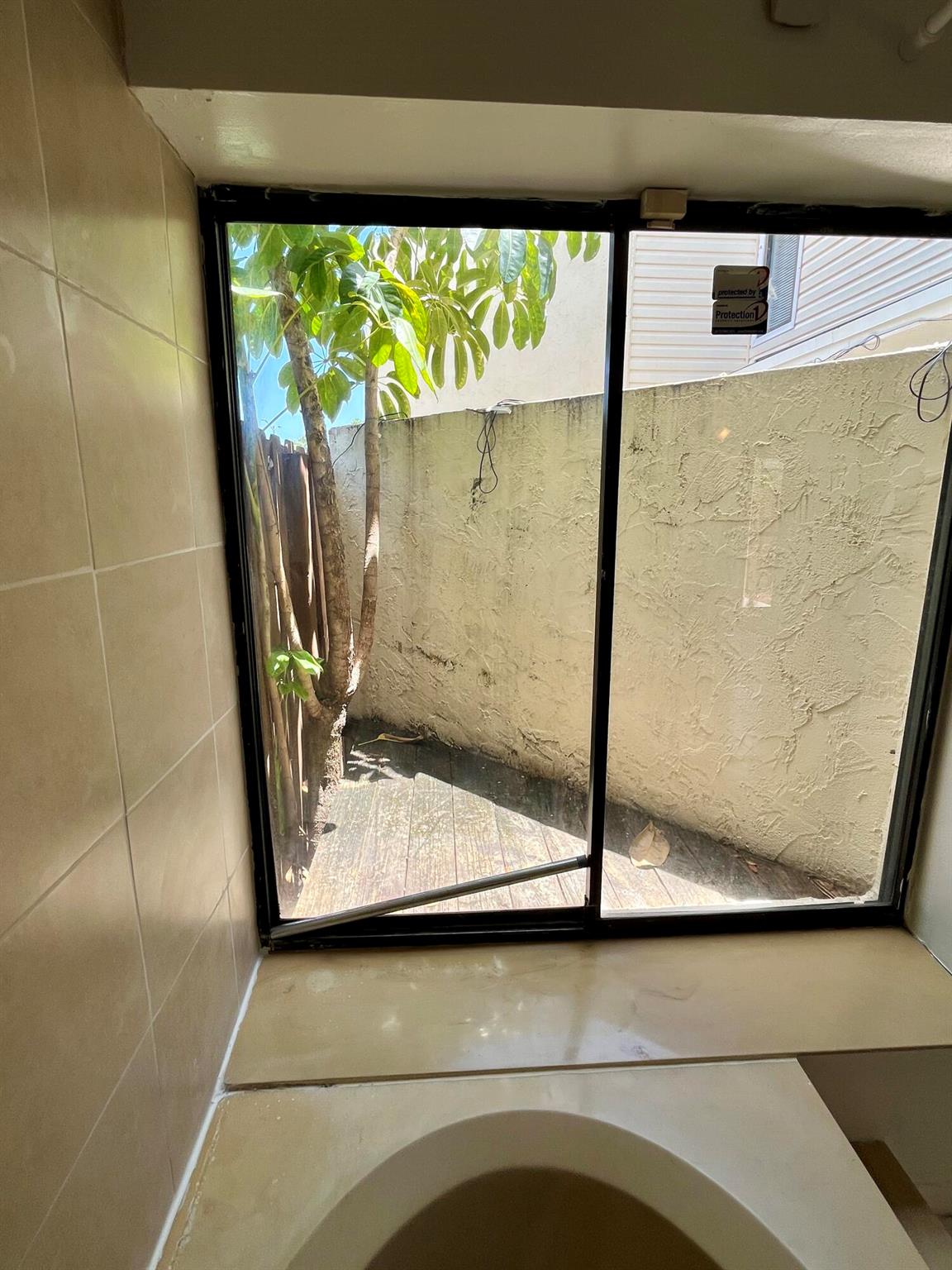 EDEN PLACE CONDO - Residential Lease