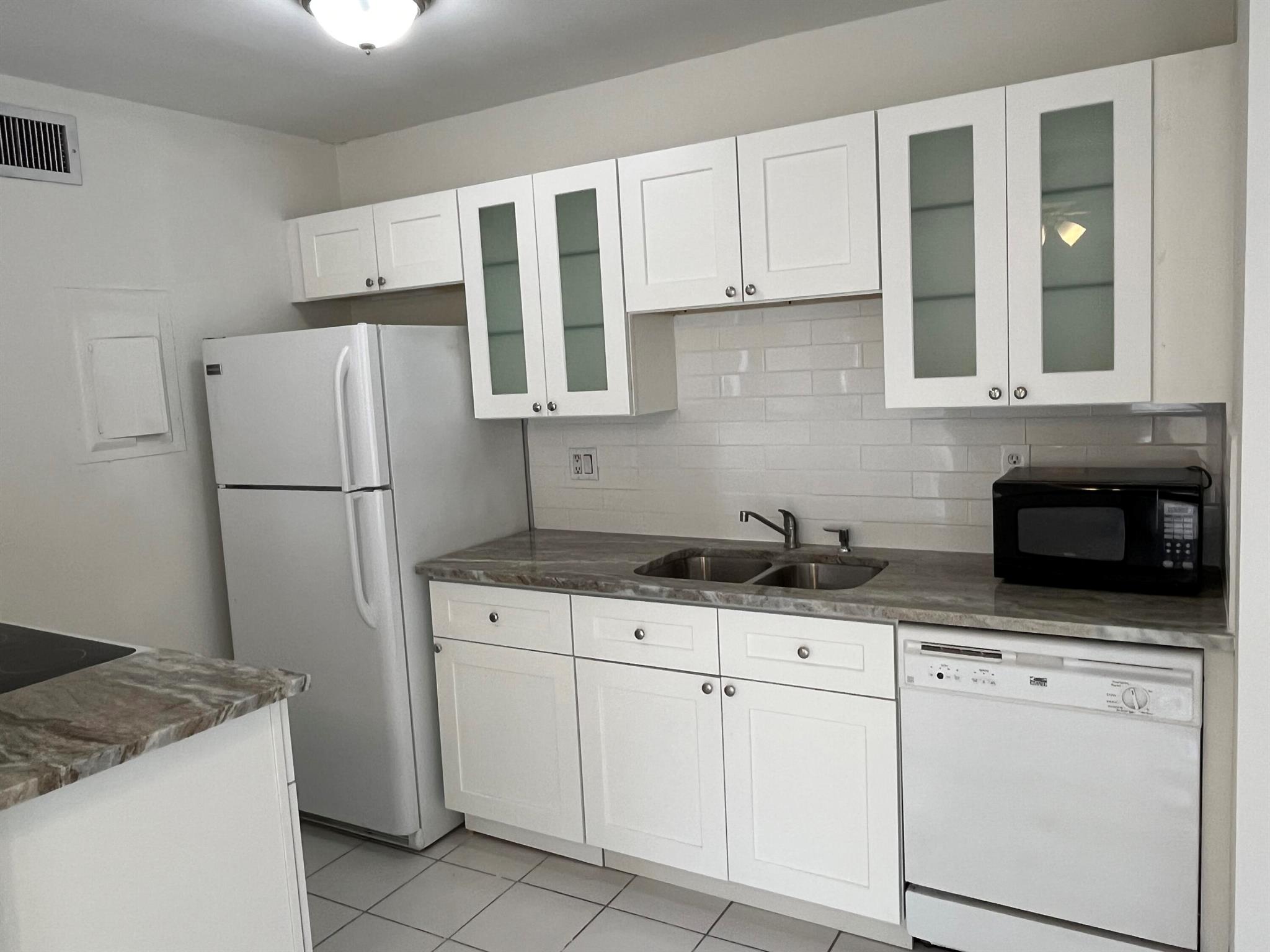 EDEN PLACE CONDO - Residential Lease