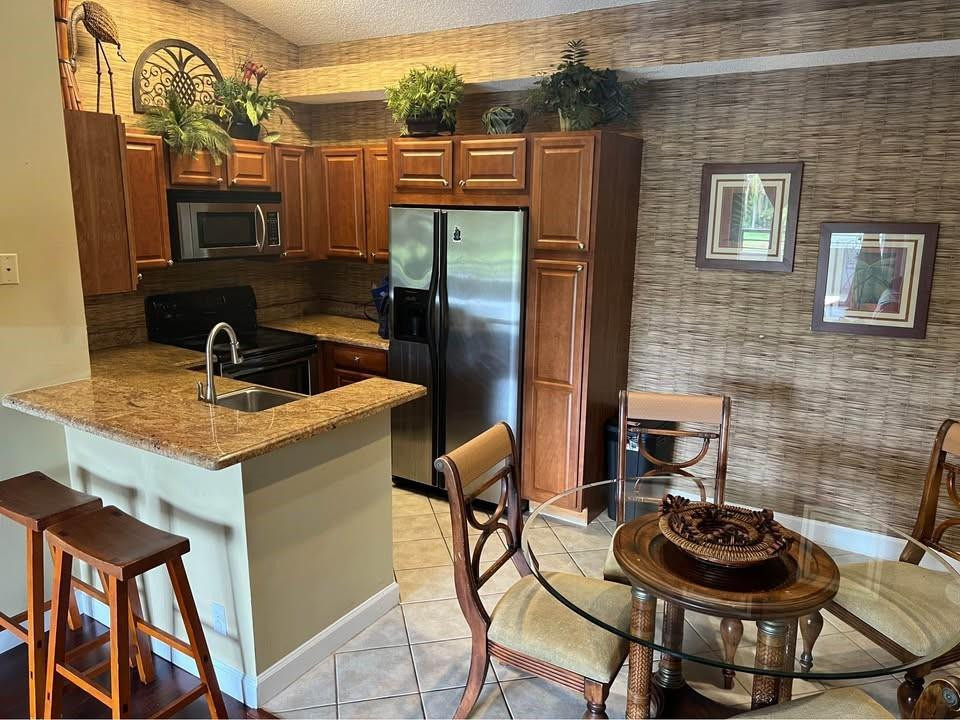 COCO PARC CONDO - Residential