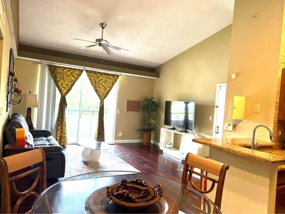 COCO PARC CONDO - Residential