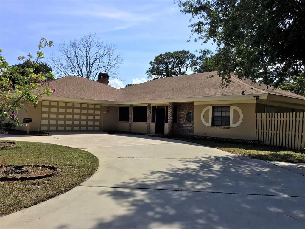 Photo of 2205 N 45th Street, Fort Pierce, FL 34946 (MLS # R10704636)