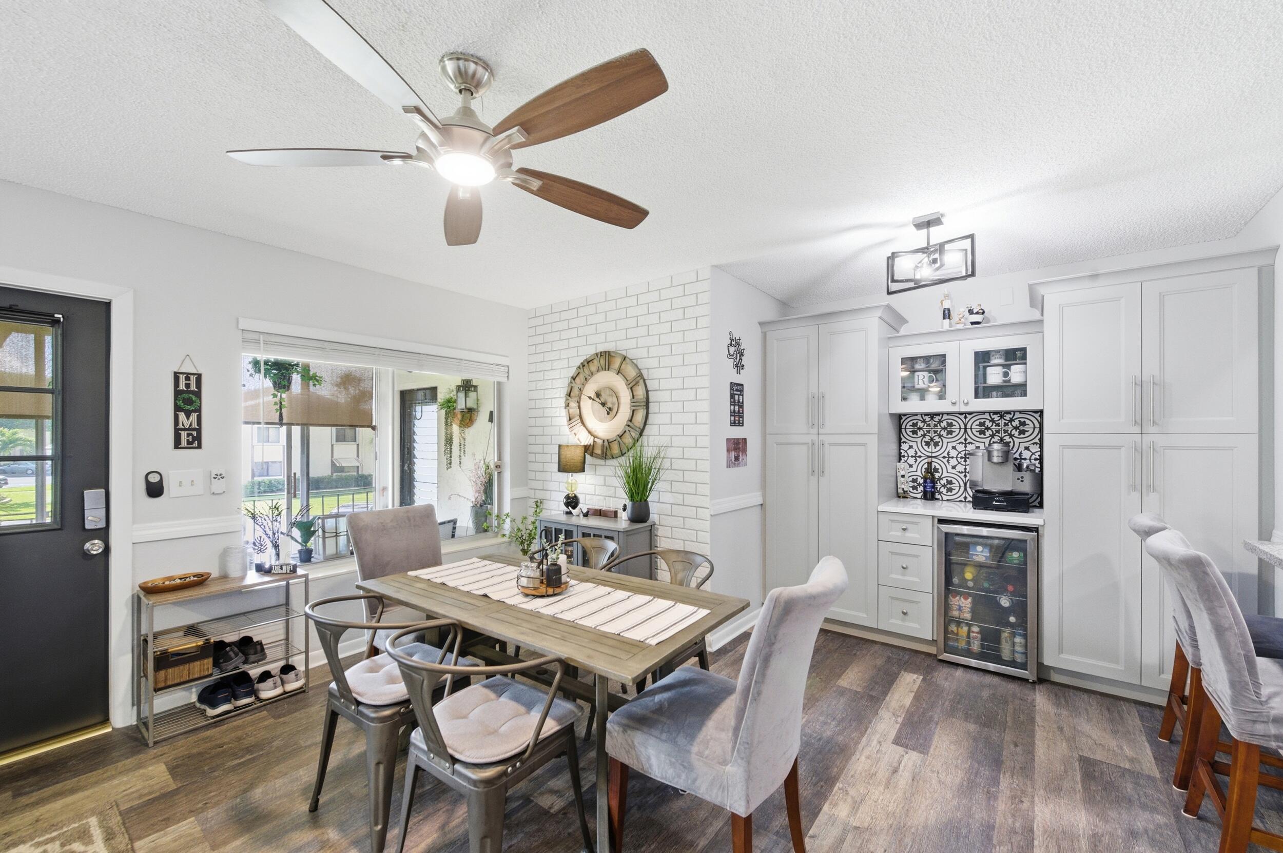 LA PINATA CONDO - Residential