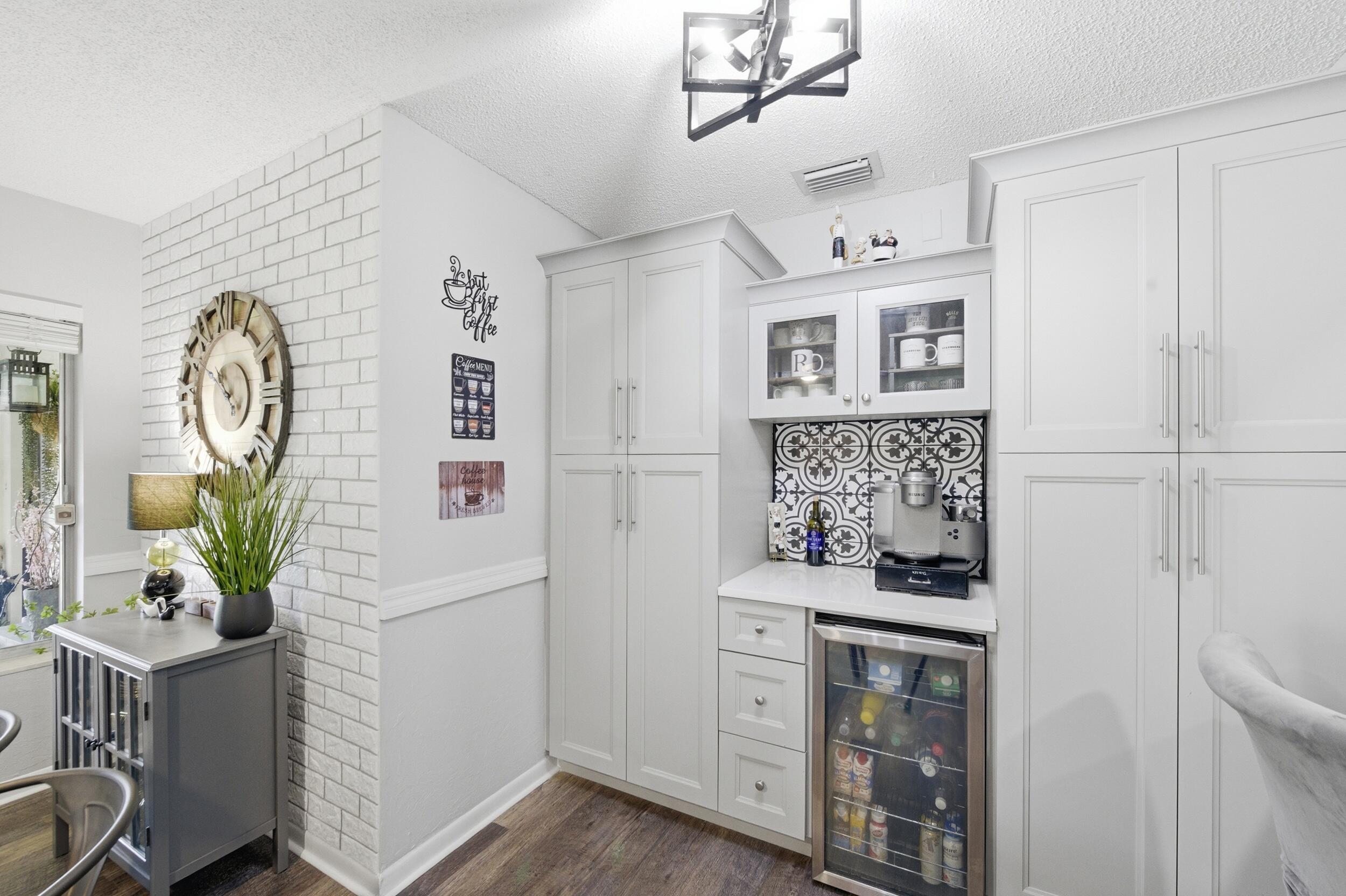 LA PINATA CONDO - Residential