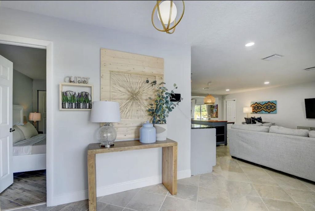 Photo of 320 Riverdale Road, Palm Springs, FL 33461 (MLS # R10976107)