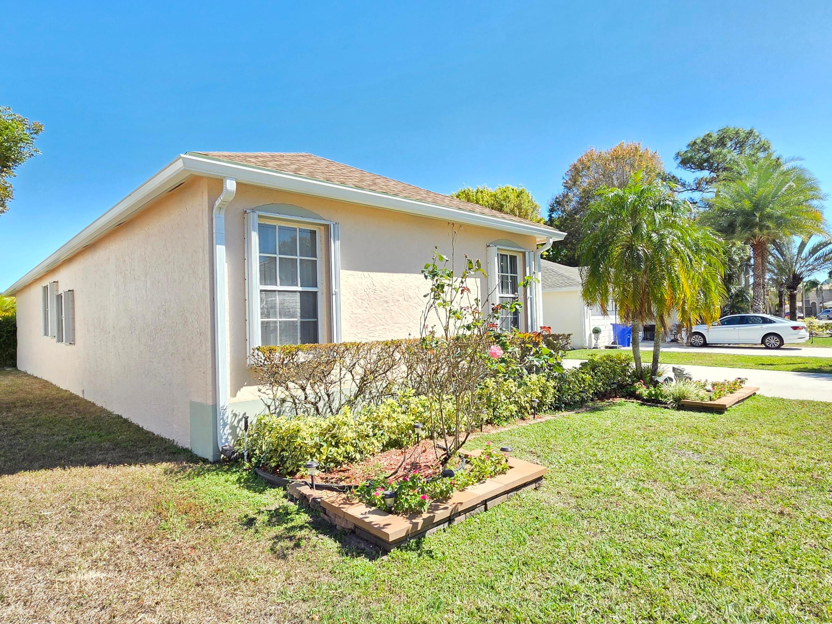 SARATOGA AT ROYAL PALM 1 - Residential