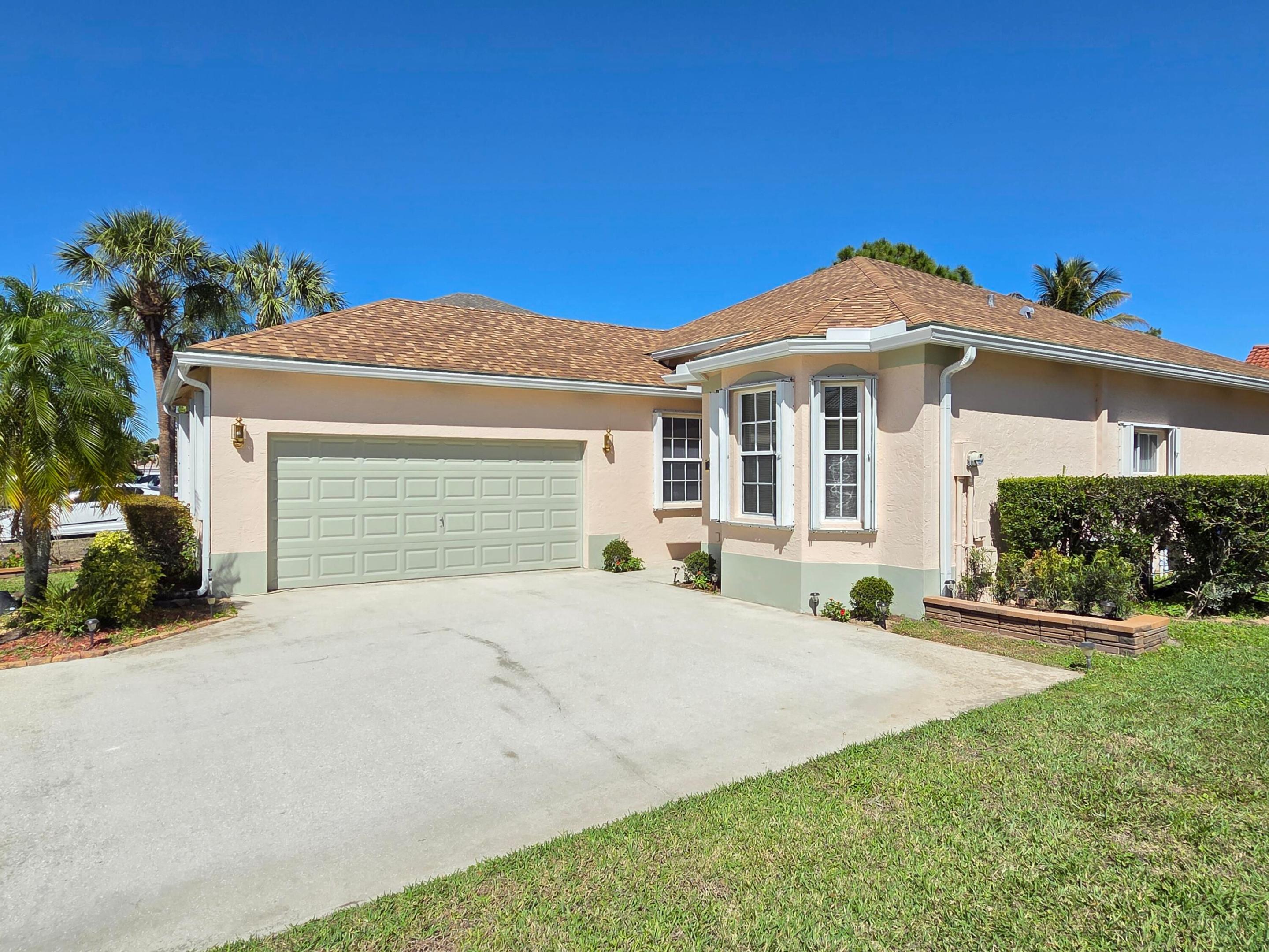 286 Saratoga Boulevard E