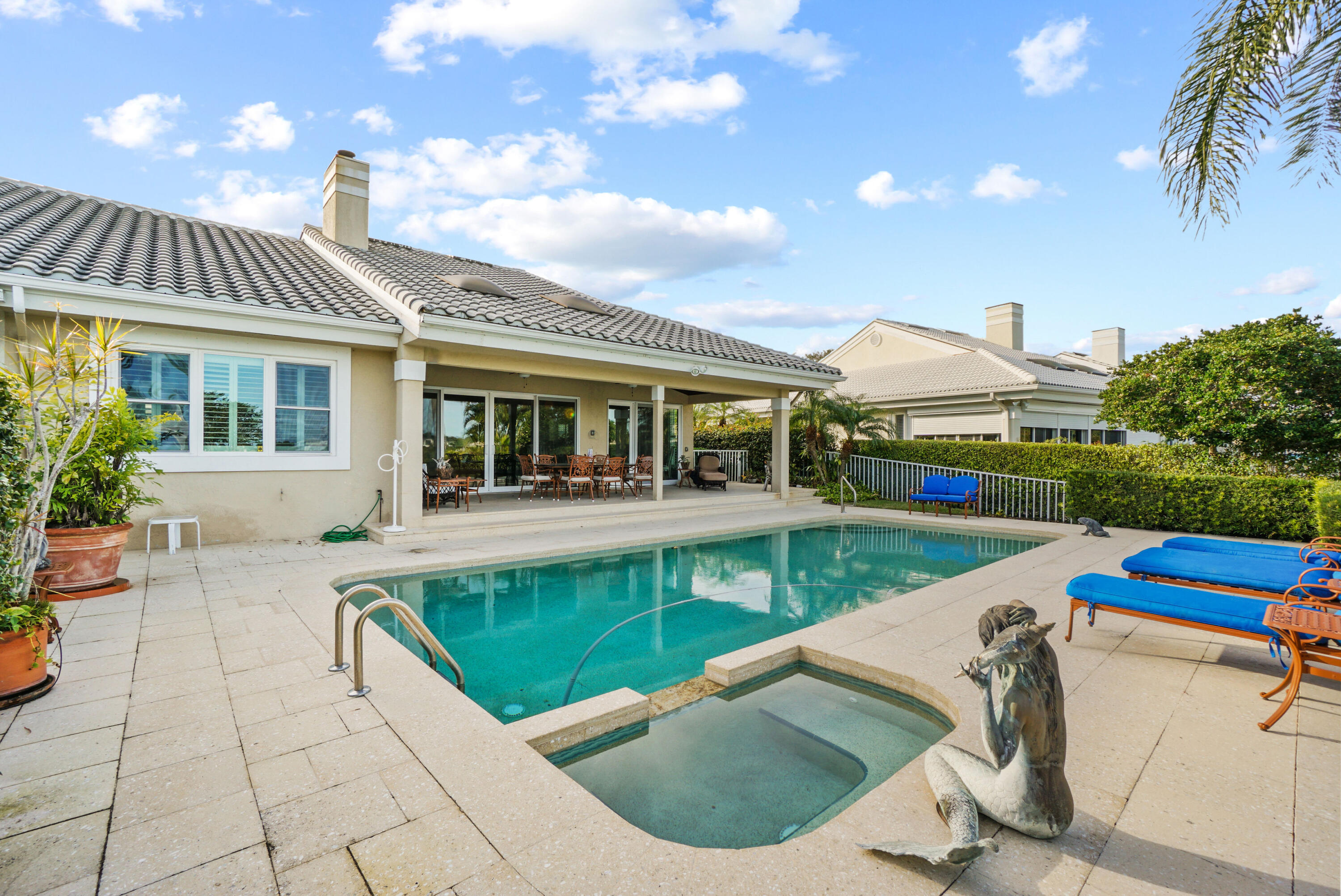 Admirals Cove - Residential