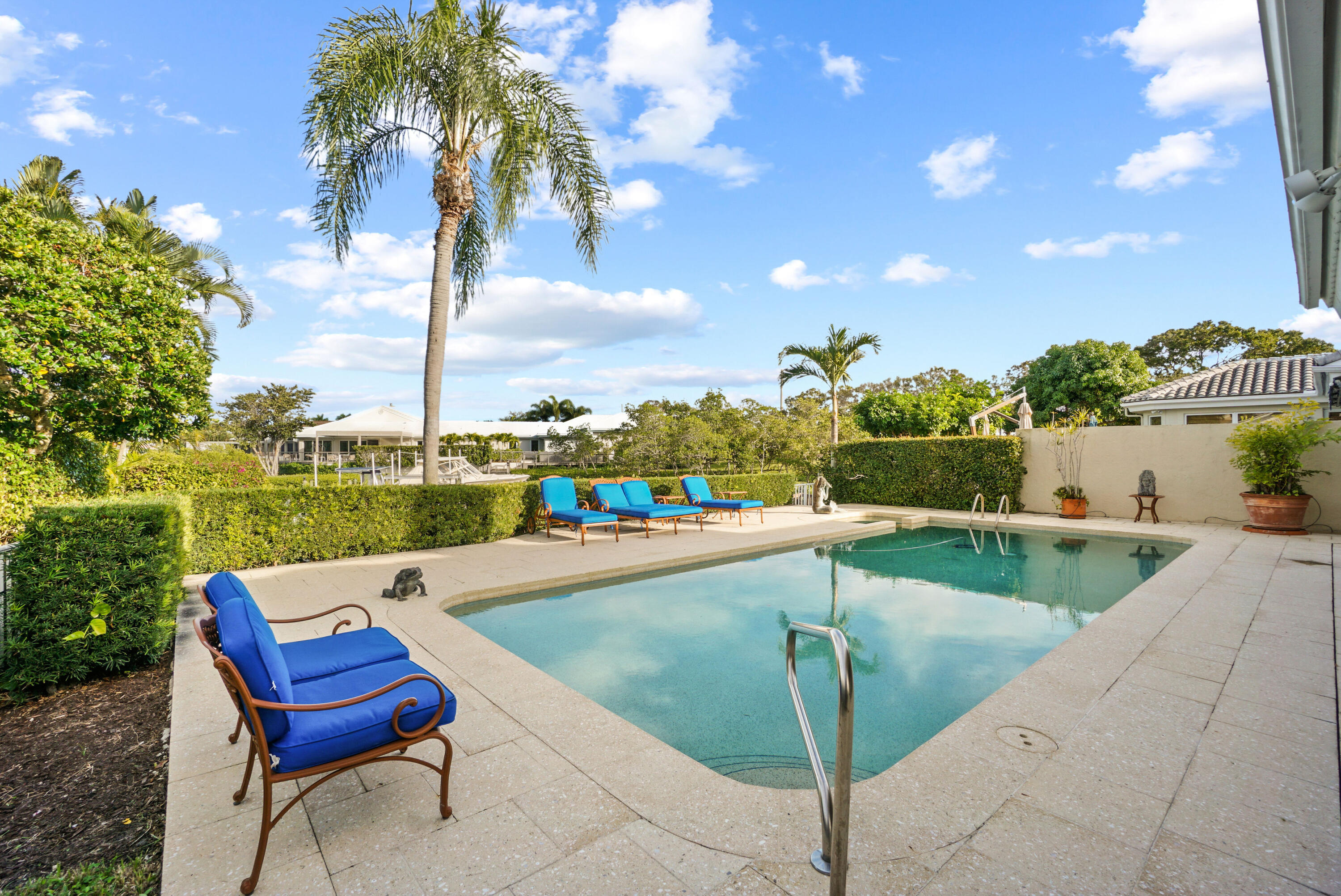 Admirals Cove - Residential