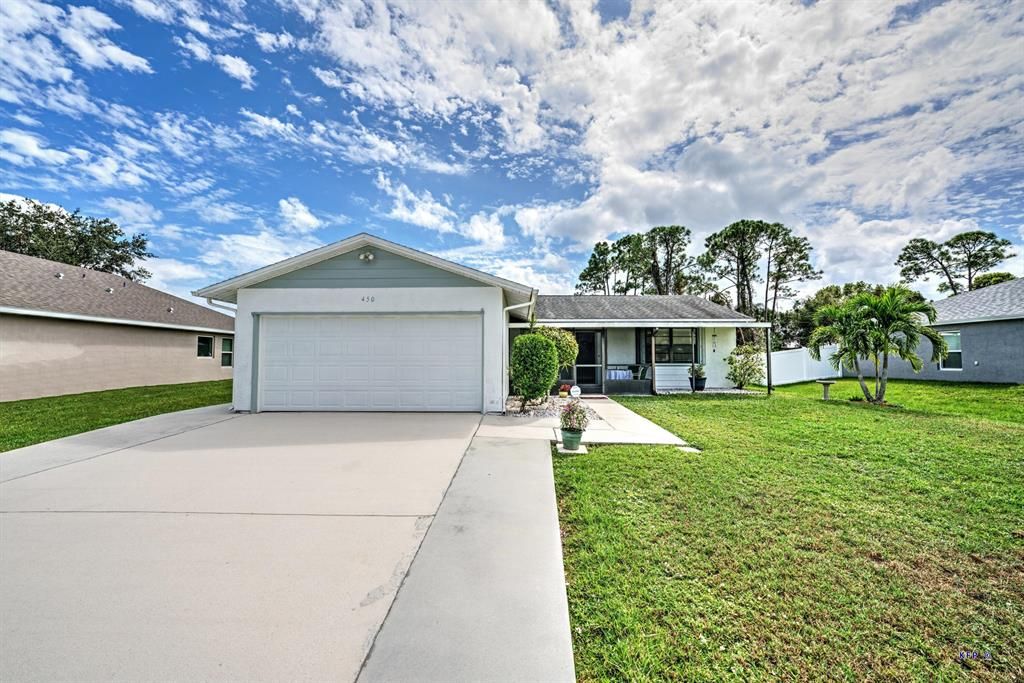Photo of 450 SE Karney Terrace, Port Saint Lucie, FL 34983 (MLS # R10753793)