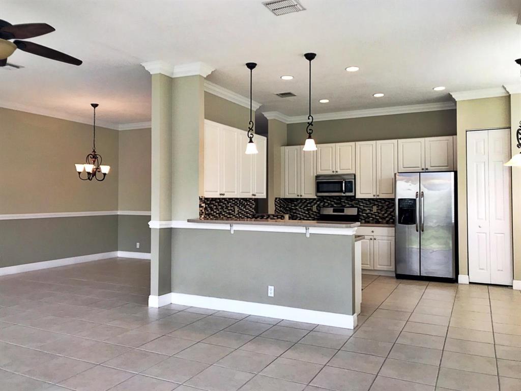 Magnolia Lakes - Residential