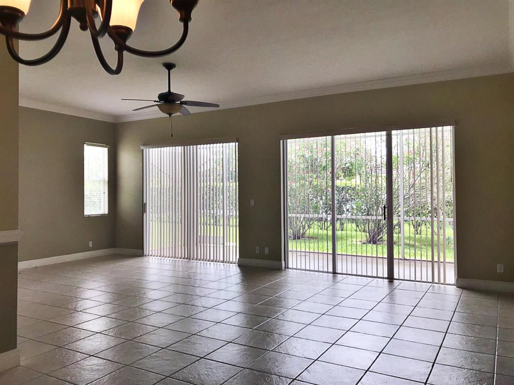 Magnolia Lakes - Residential