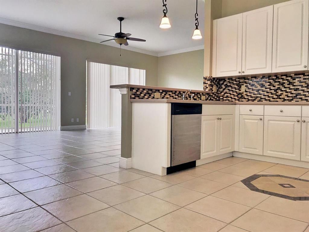 Magnolia Lakes - Residential