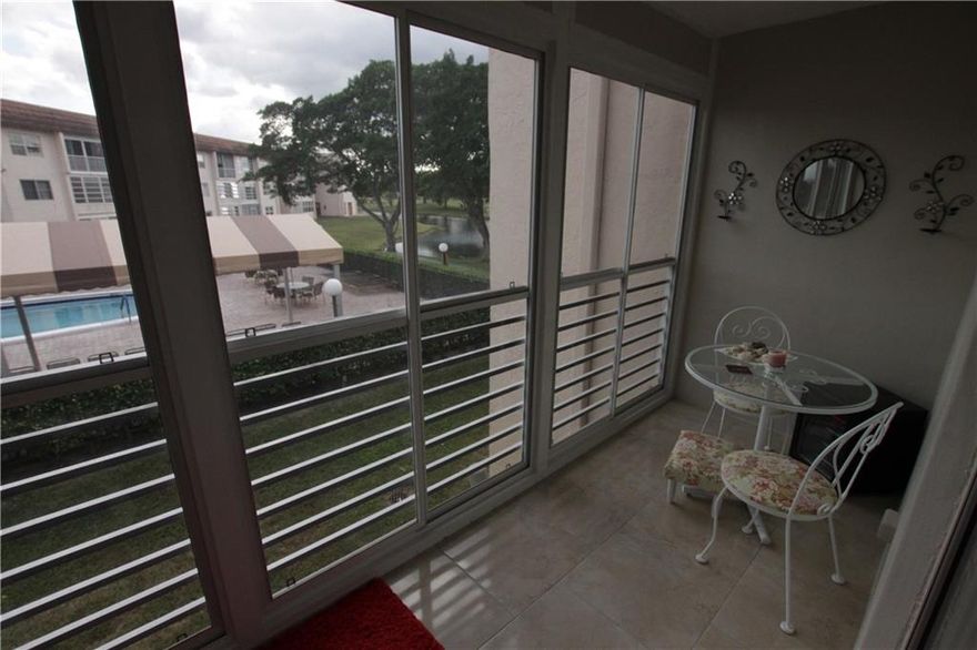 BEAUTIFUL 1 BEDROOM 1 BATHROOM CONDO. COMPLETELY REMODELED, GREAT LOCATION NEXT TO THE POOL, SENIOR GOLF COMMUNITY, CLUBS, BILLIARDS, AND LOTS MORE. FURNISHED, TURN KEY UNIT. CERAMIC FLOORS AND EAT IN KITCHEN.