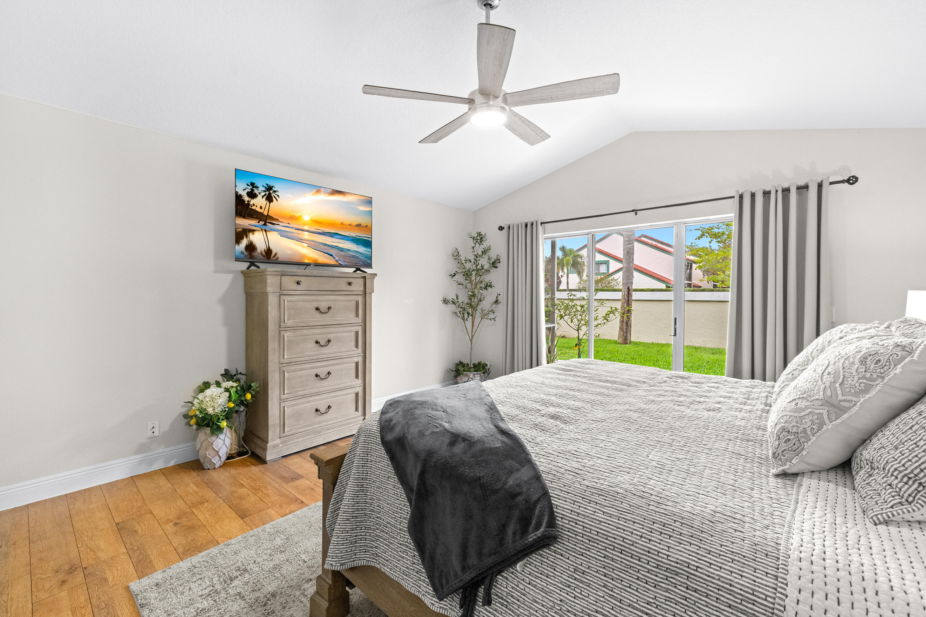 CANTERBURY AT PGA NATIONAL - Residential