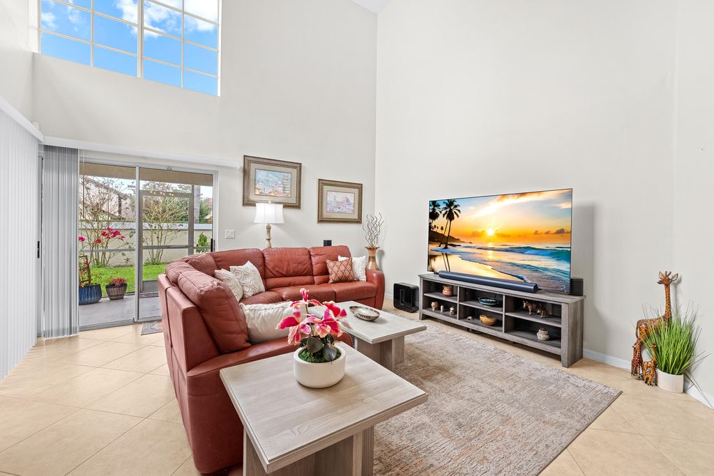 Photo of 218 W Canterbury Dr W, Palm Beach Gardens, FL 33418 (MLS # B26004193)