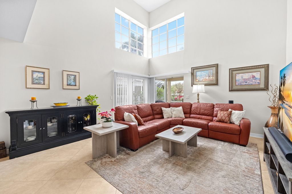 Photo of 218 W Canterbury Dr W, Palm Beach Gardens, FL 33418 (MLS # B26004193)