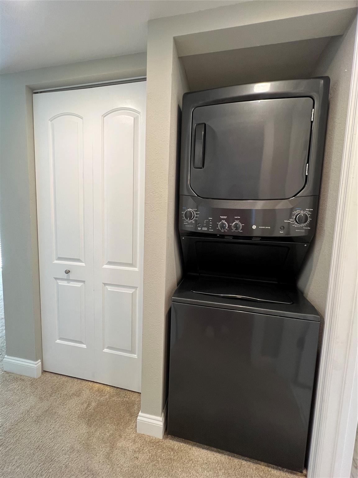 Cliff Lake Villas - Residential