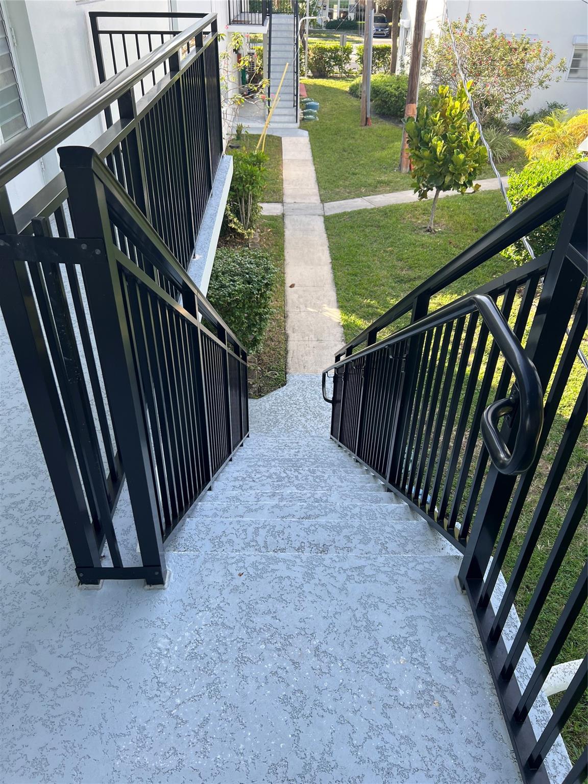 Cliff Lake Villas - Residential