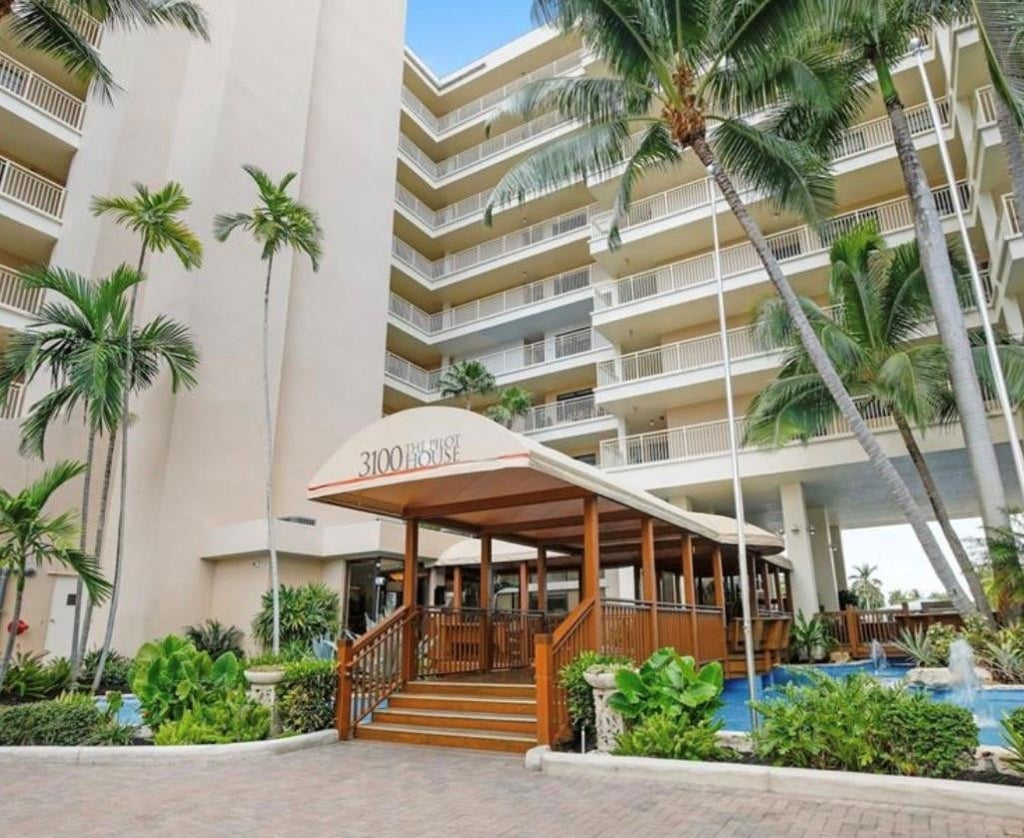 Photo of 3100 NE 48th Street #805, Fort Lauderdale, FL 33308 (MLS # B26083006)