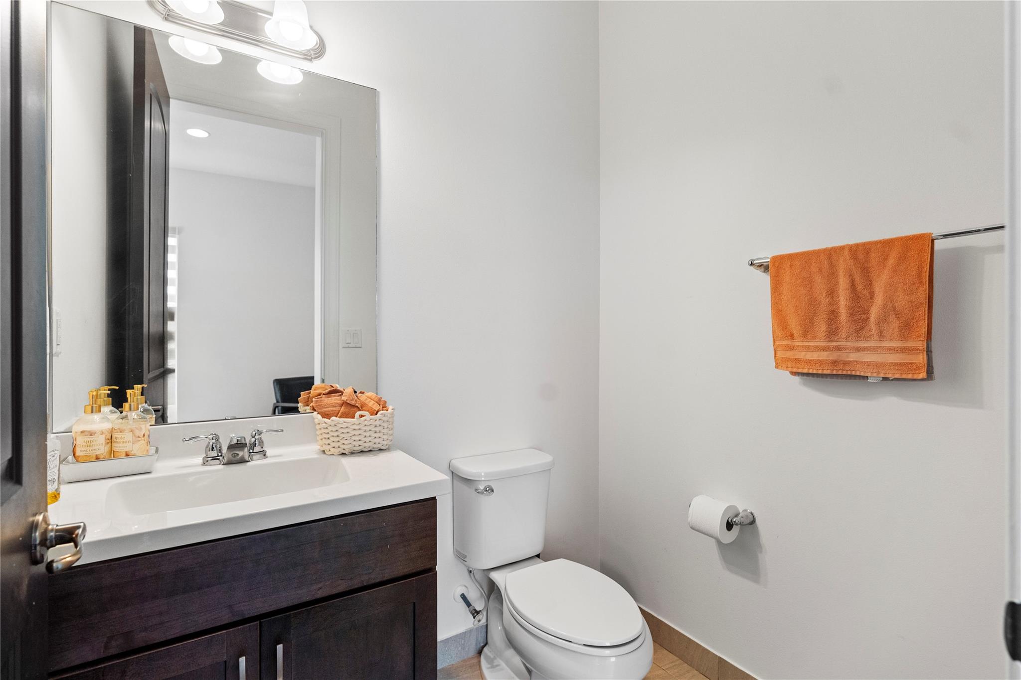 Coral Lago 182-31 B - Residential