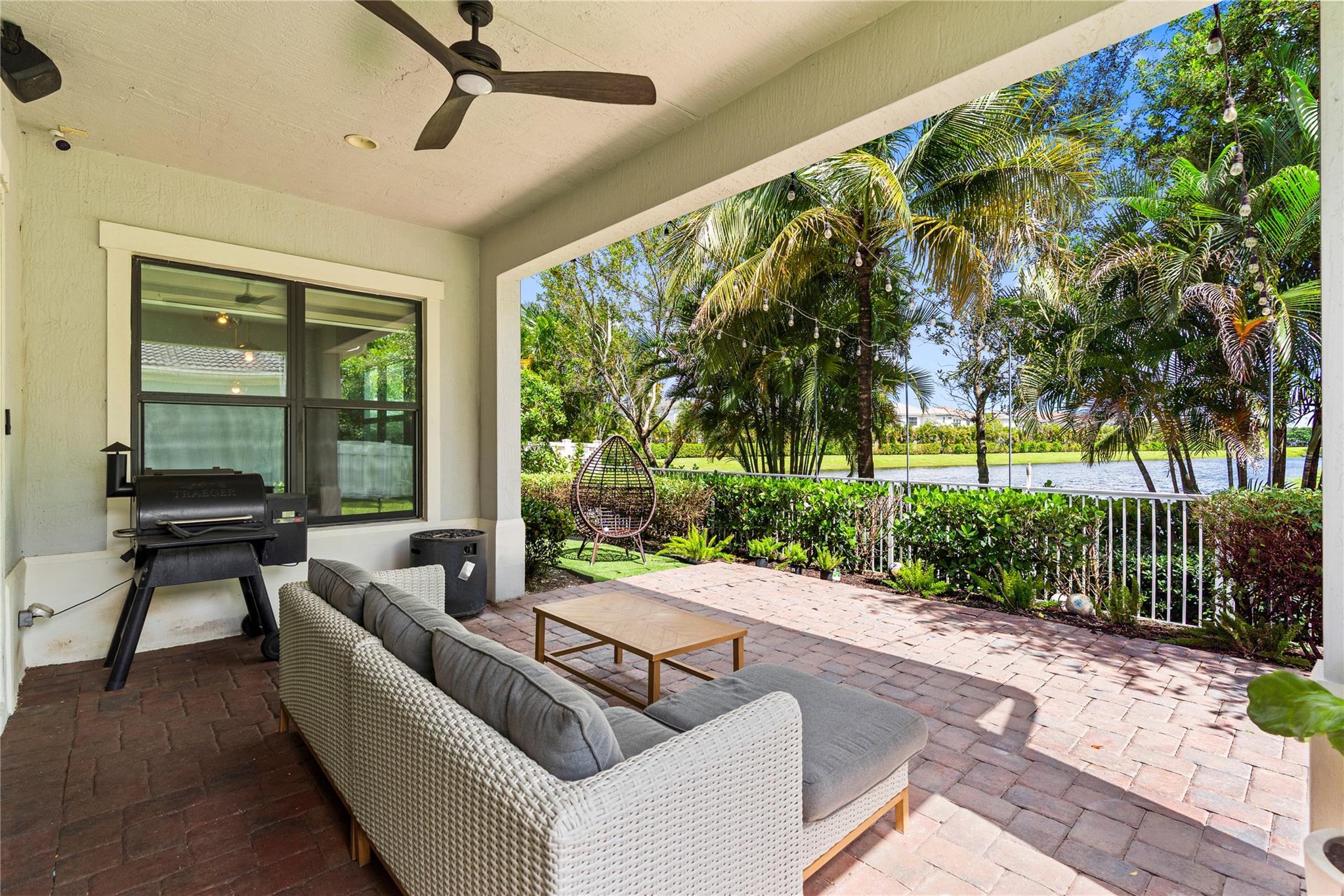Coral Lago 182-31 B - Residential