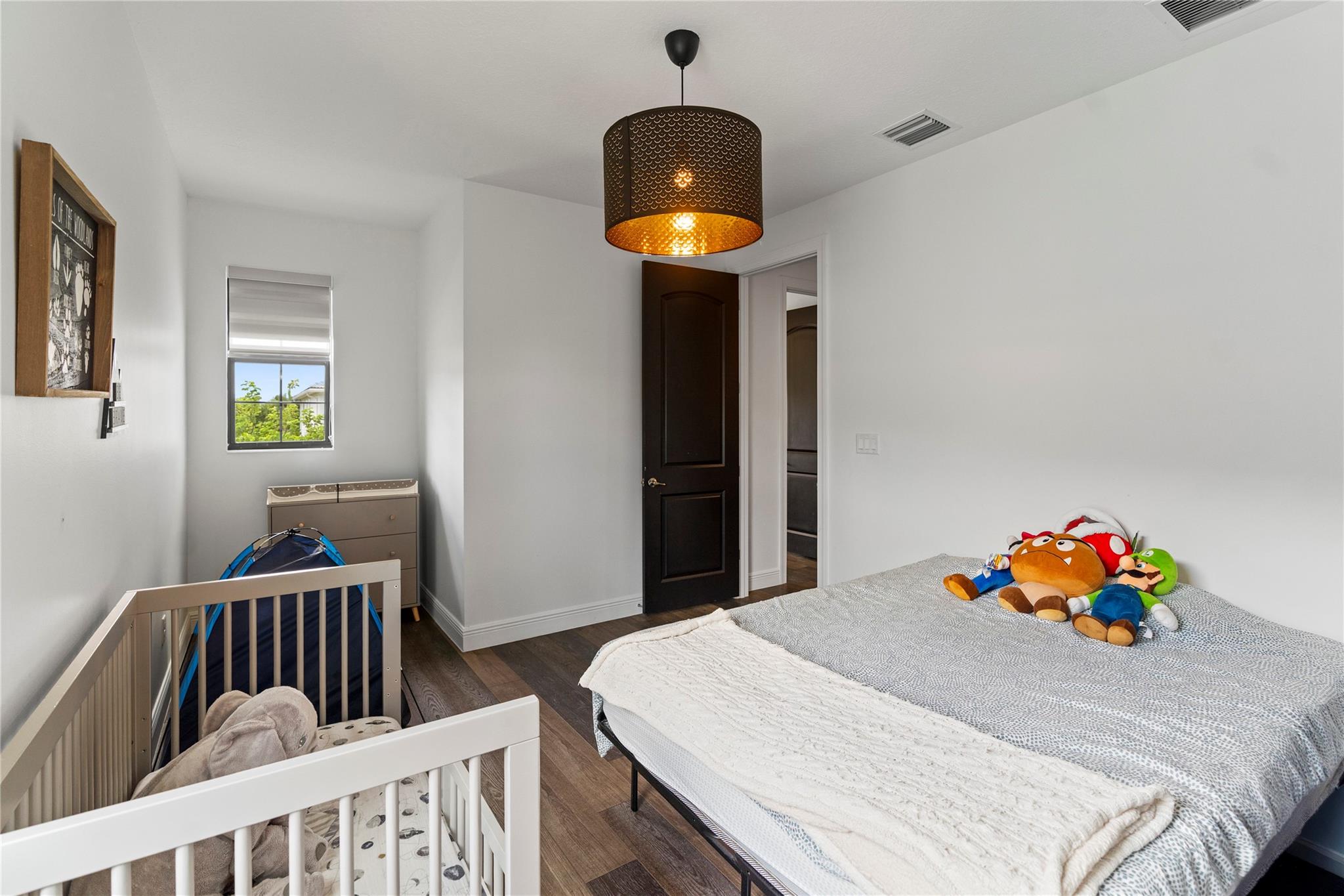 Coral Lago 182-31 B - Residential