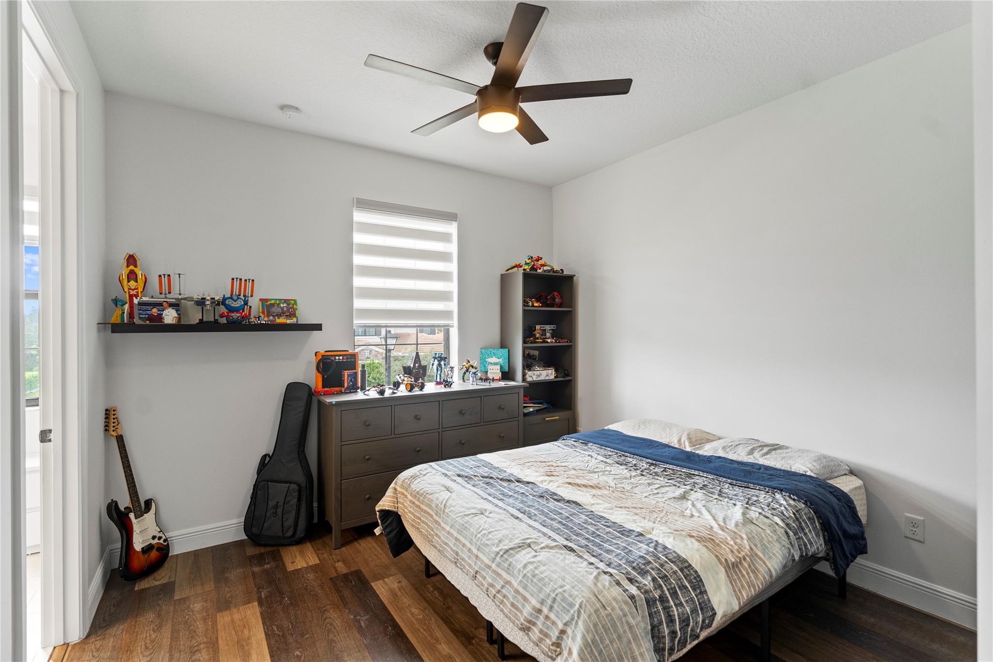 Coral Lago 182-31 B - Residential