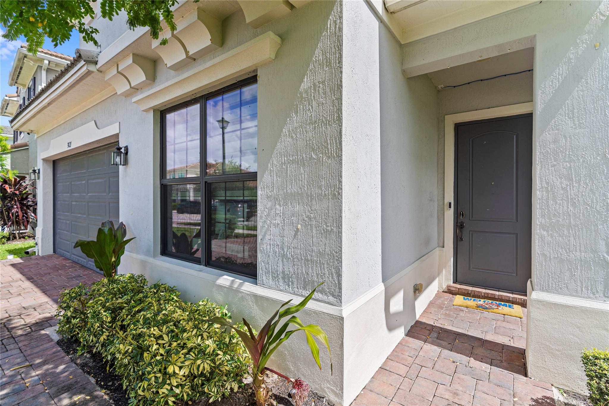 Coral Lago 182-31 B - Residential