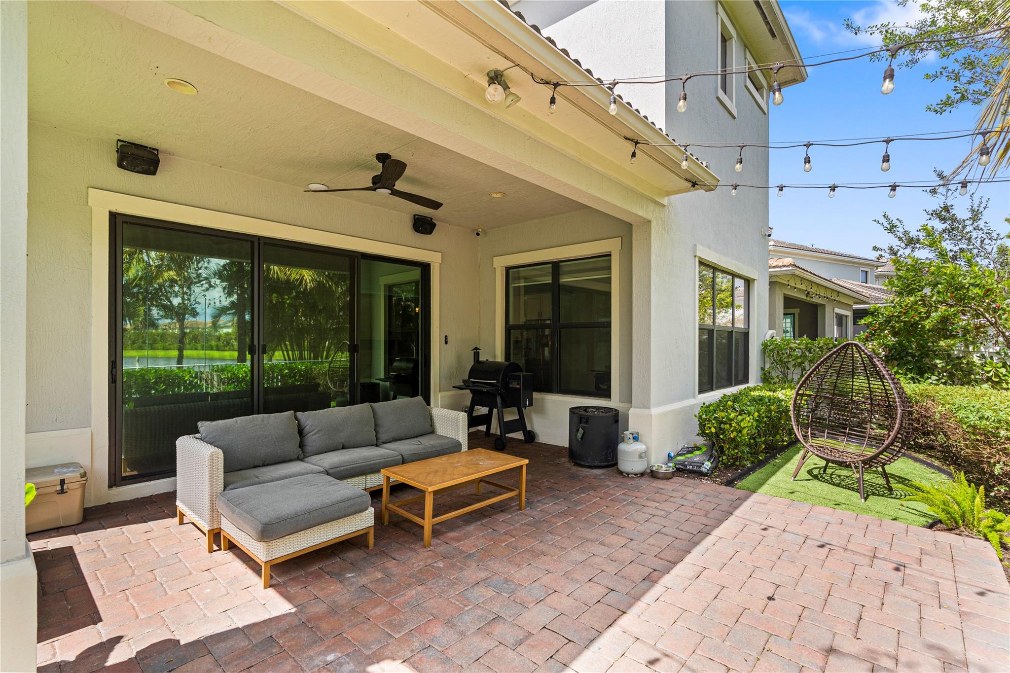 Coral Lago 182-31 B - Residential