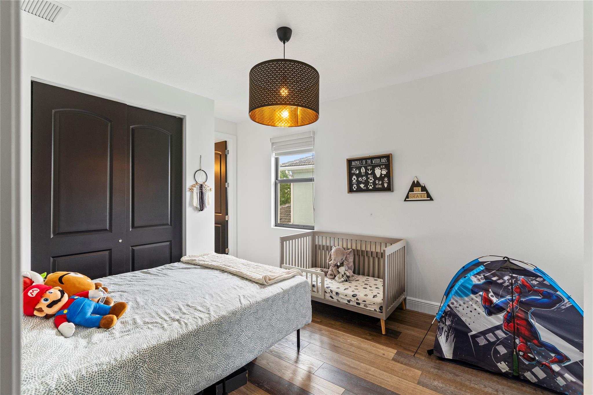 Coral Lago 182-31 B - Residential