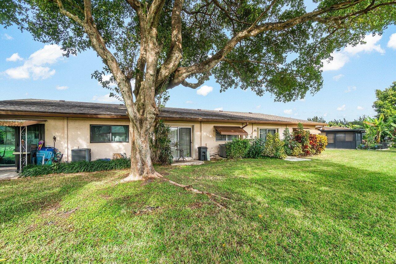 DELRAY VILLAS 3 - Residential